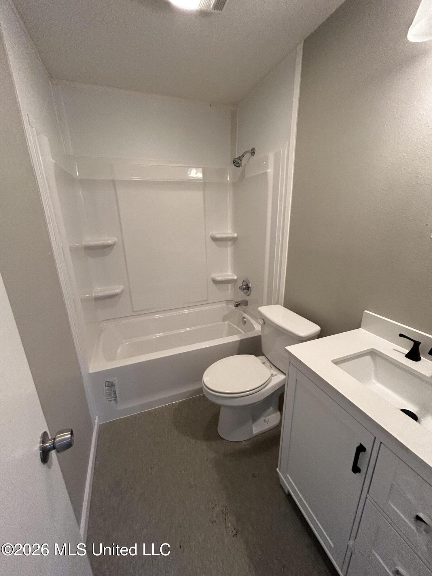 1010 Telly Road Property Photo 6
