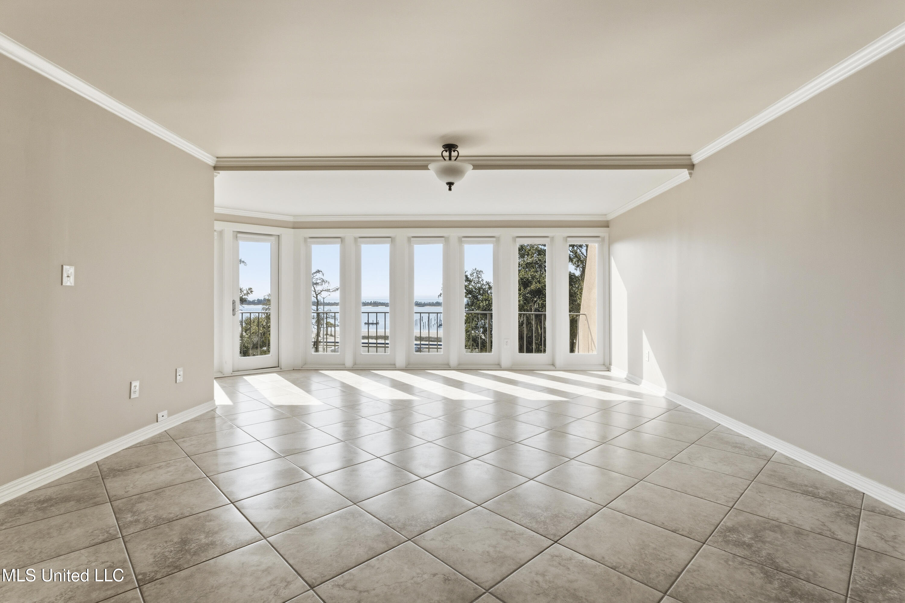 520 Beach Boulevard Property Photo 5