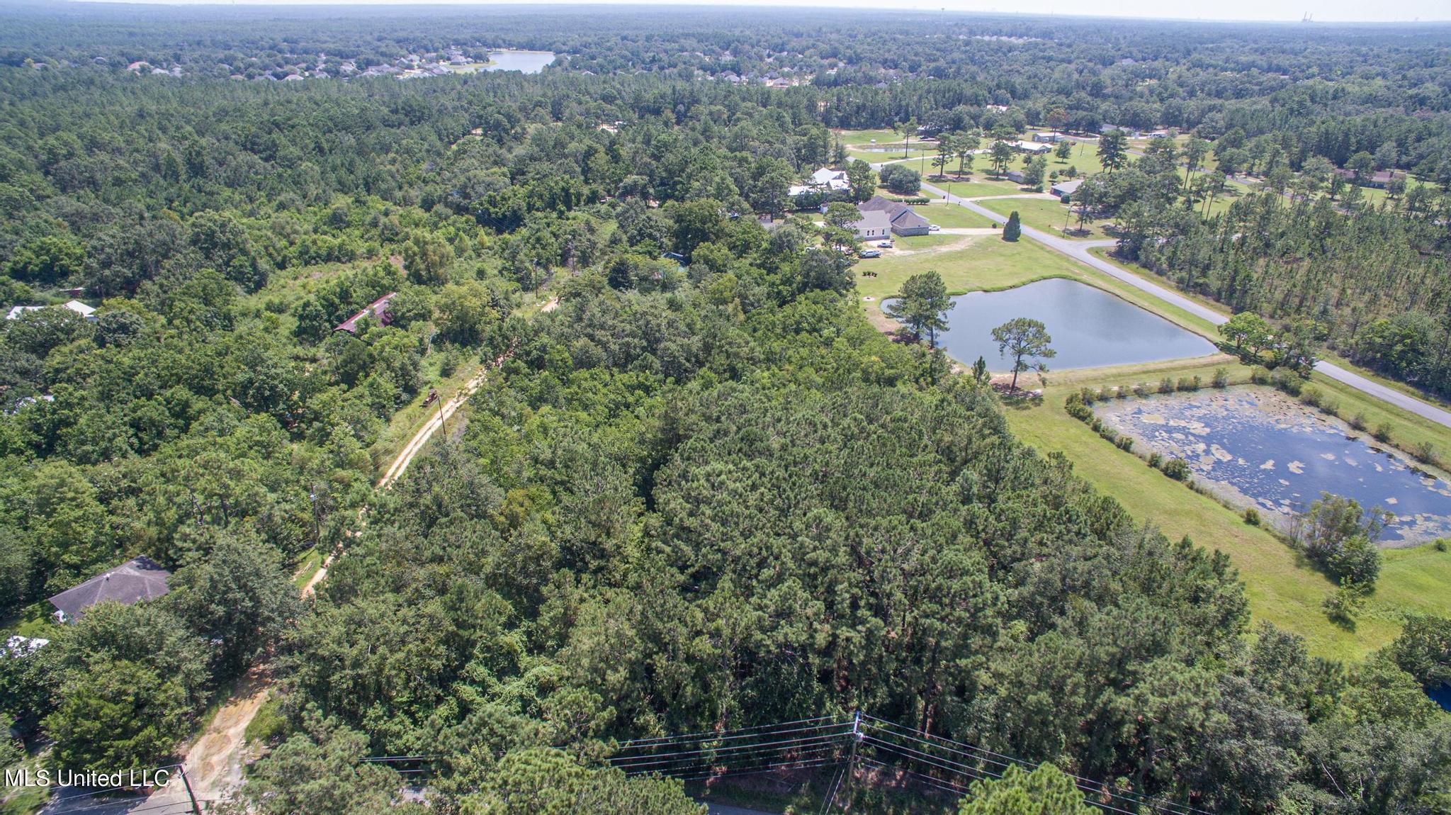 15320 Walter Smith Road Property Photo 1
