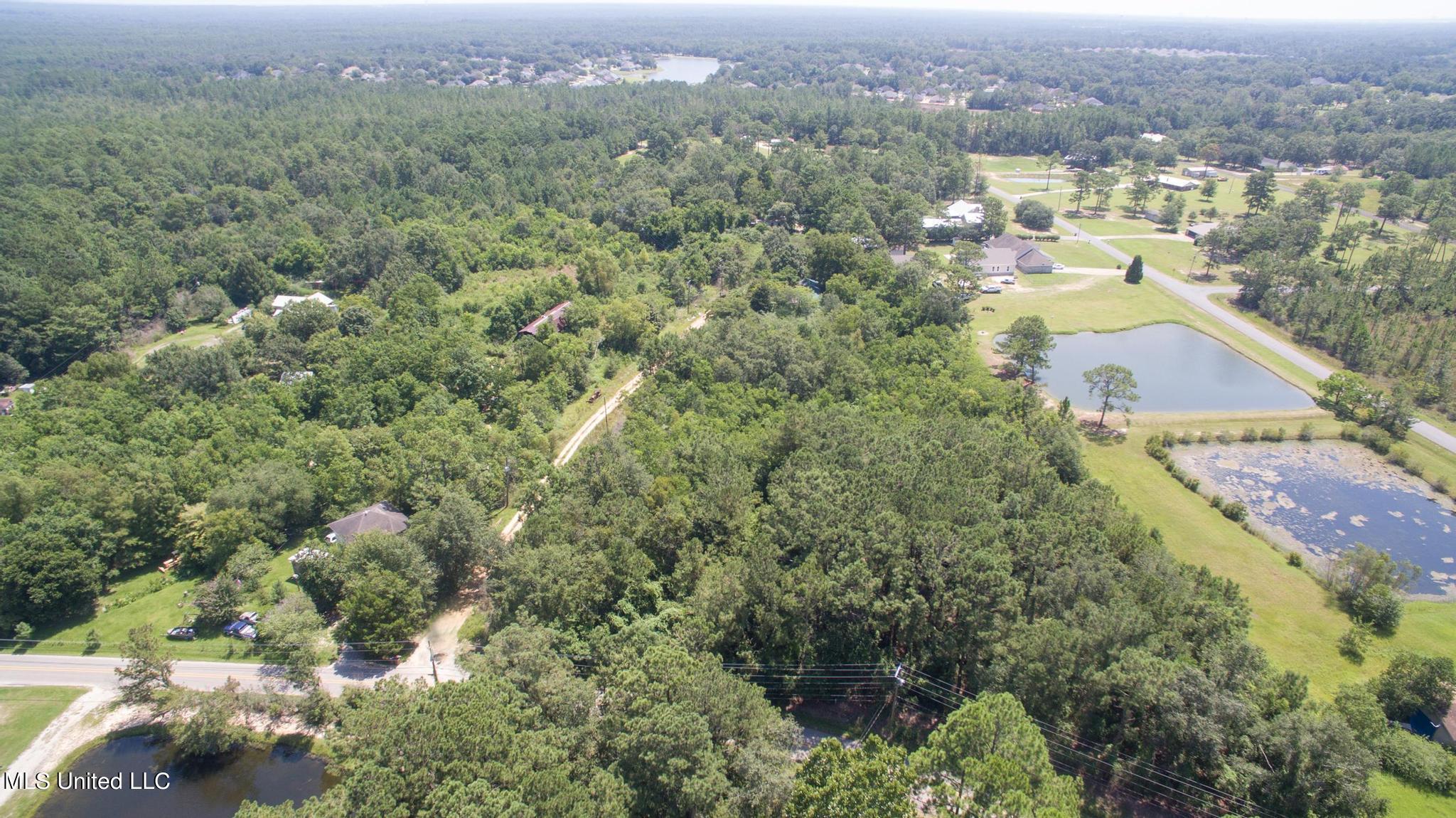 15320 Walter Smith Road Property Photo 4