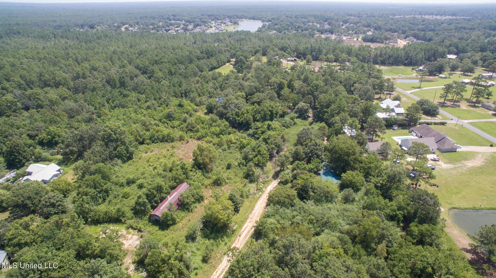 15320 Walter Smith Road Property Photo 6