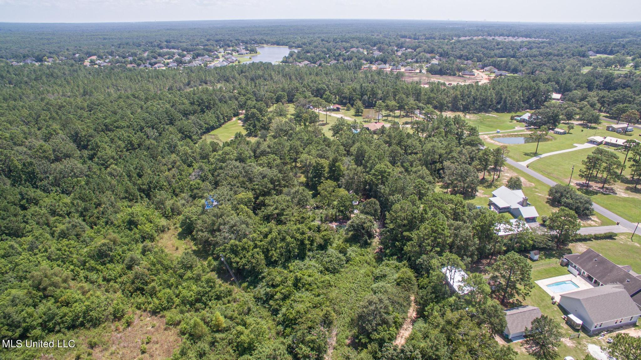 15320 Walter Smith Road Property Photo 8