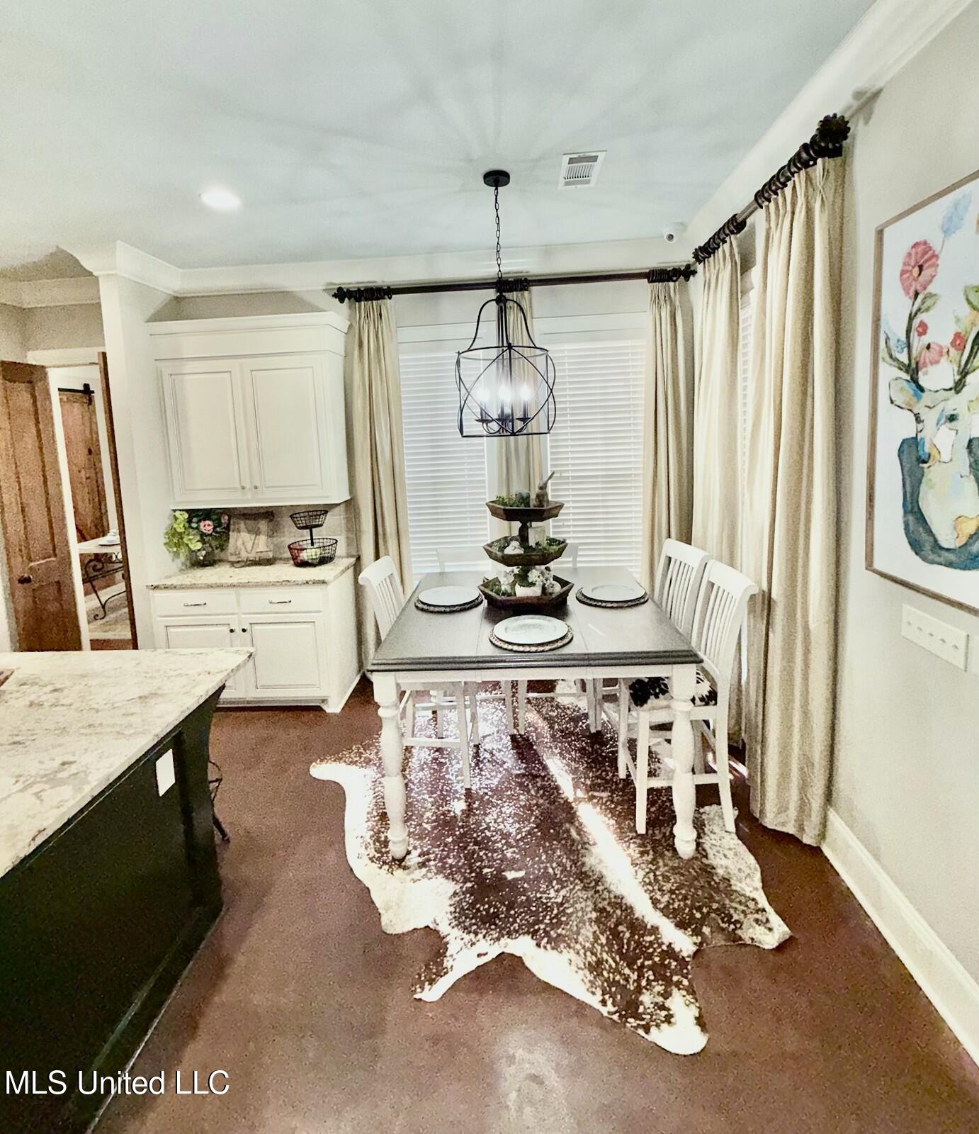 424 Stonewater Cove Property Photo 10