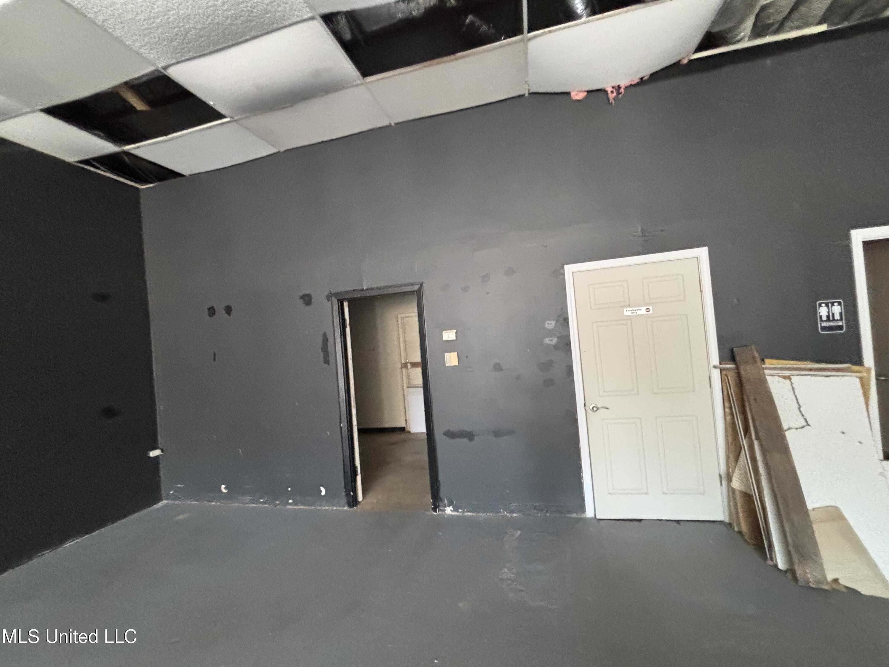 108 S Second Street Property Photo 4