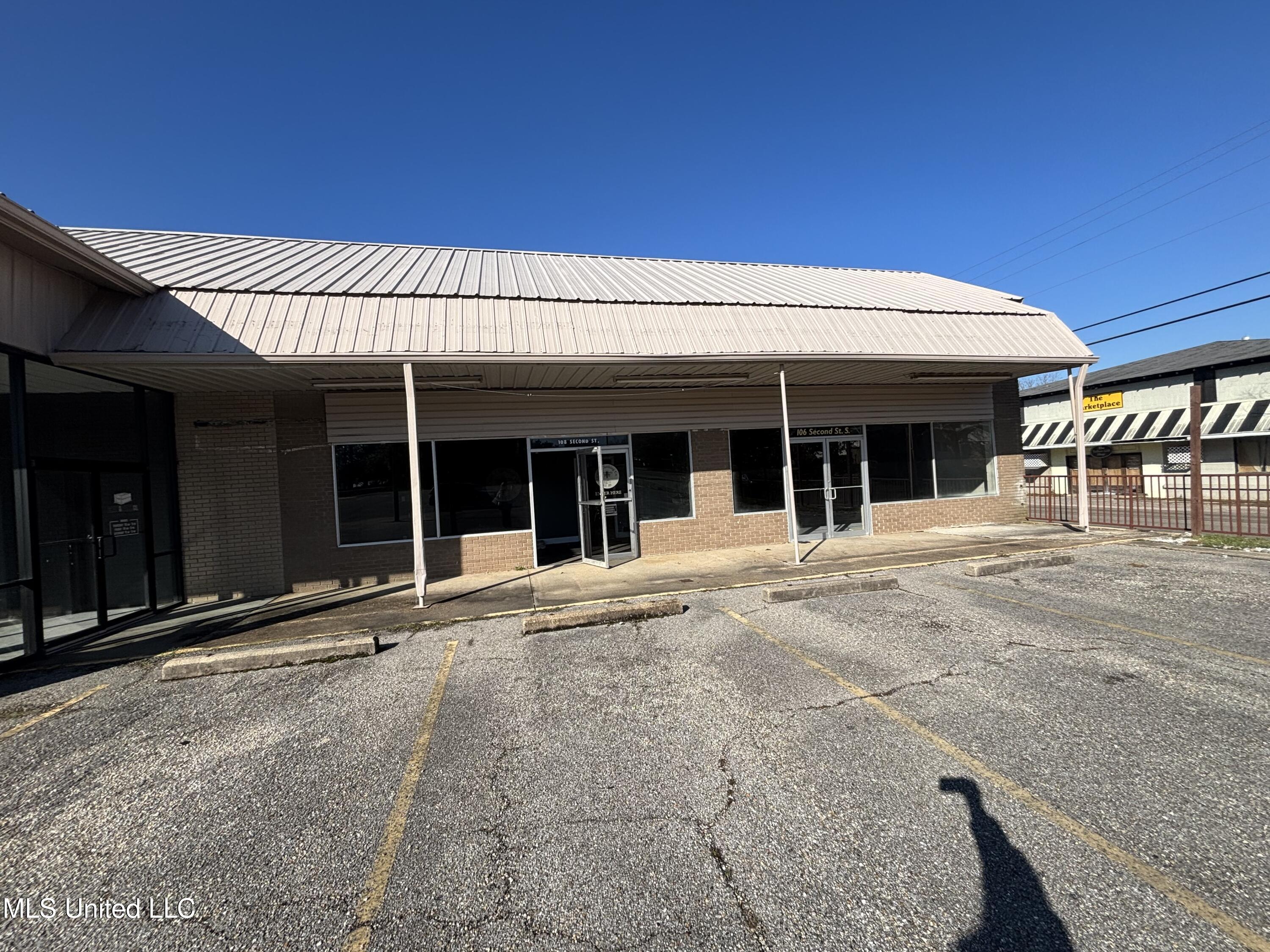 106 S Second Street Property Photo 2