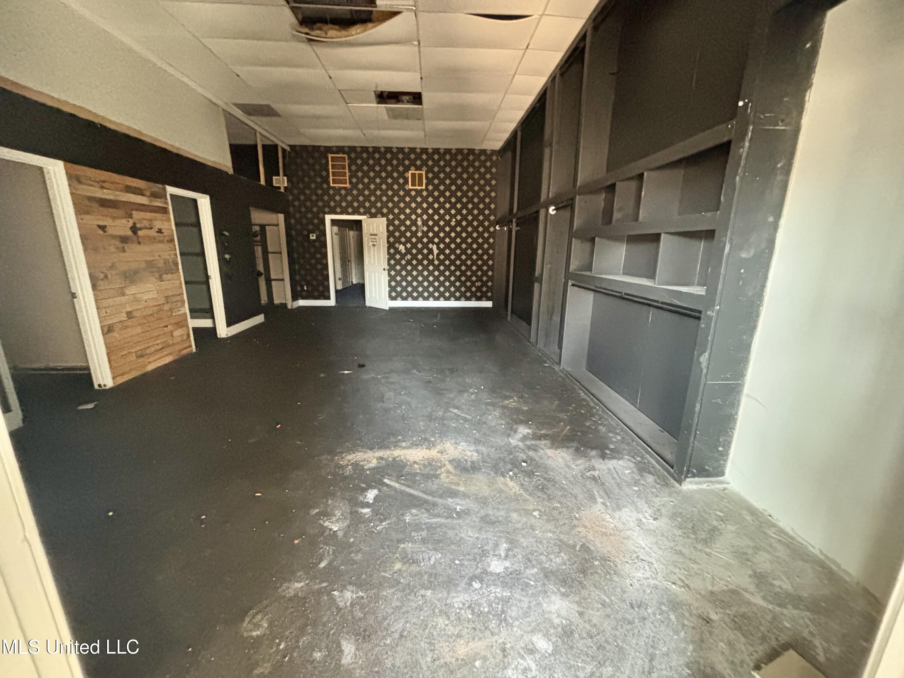 106 S Second Street Property Photo 5