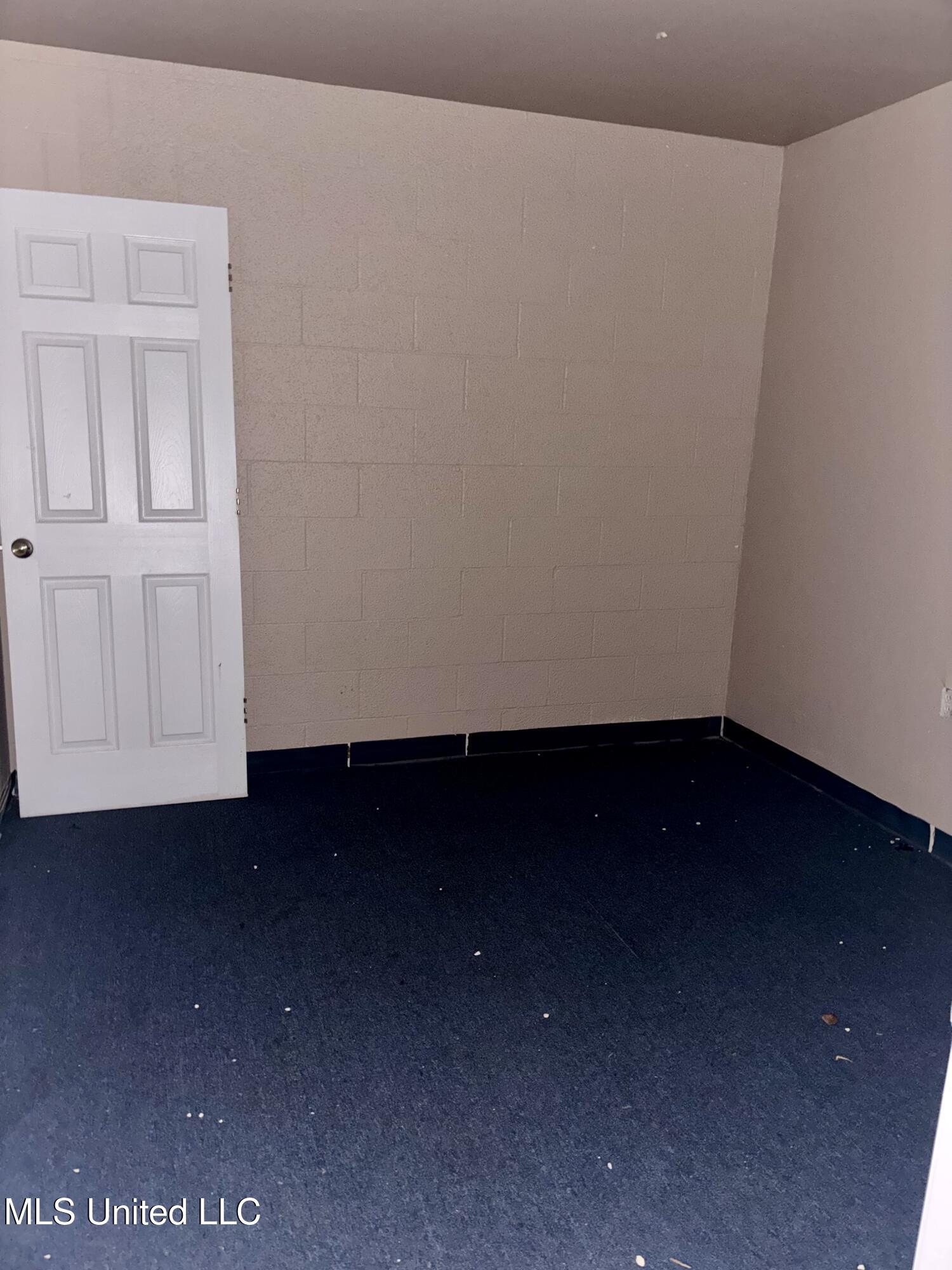 106 S Second Street Property Photo 12