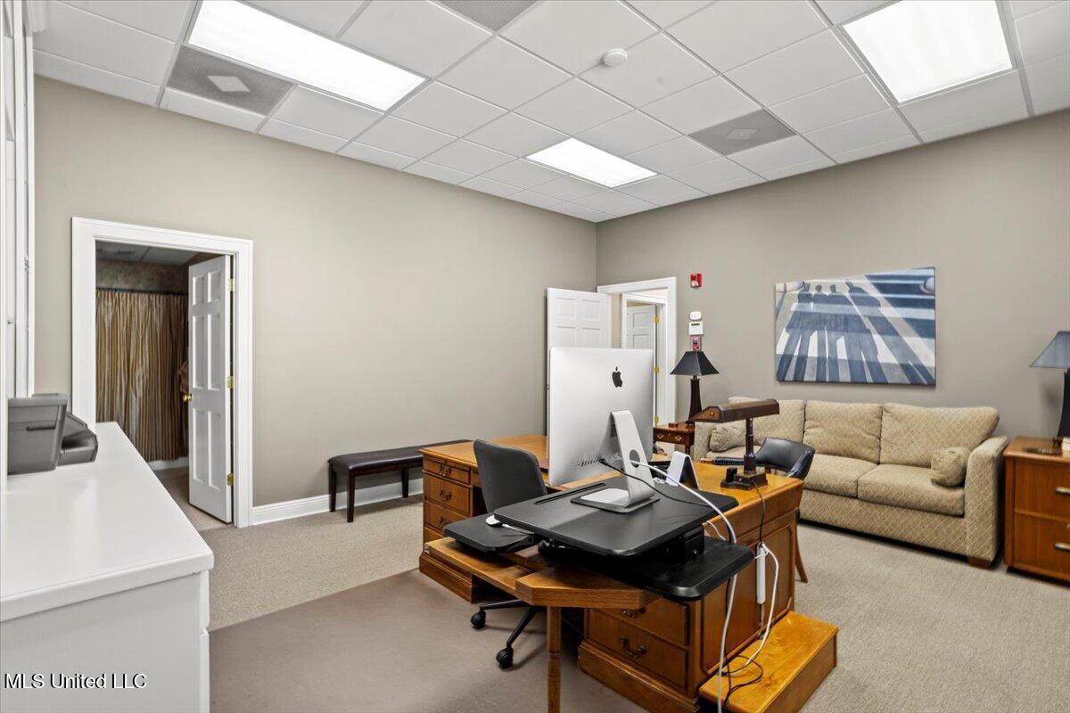 126 N Broadway Property Photo 32