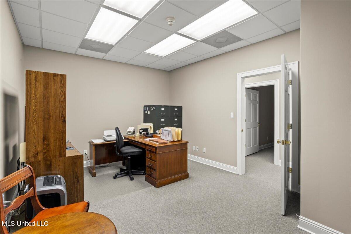 126 N Broadway Property Photo 38