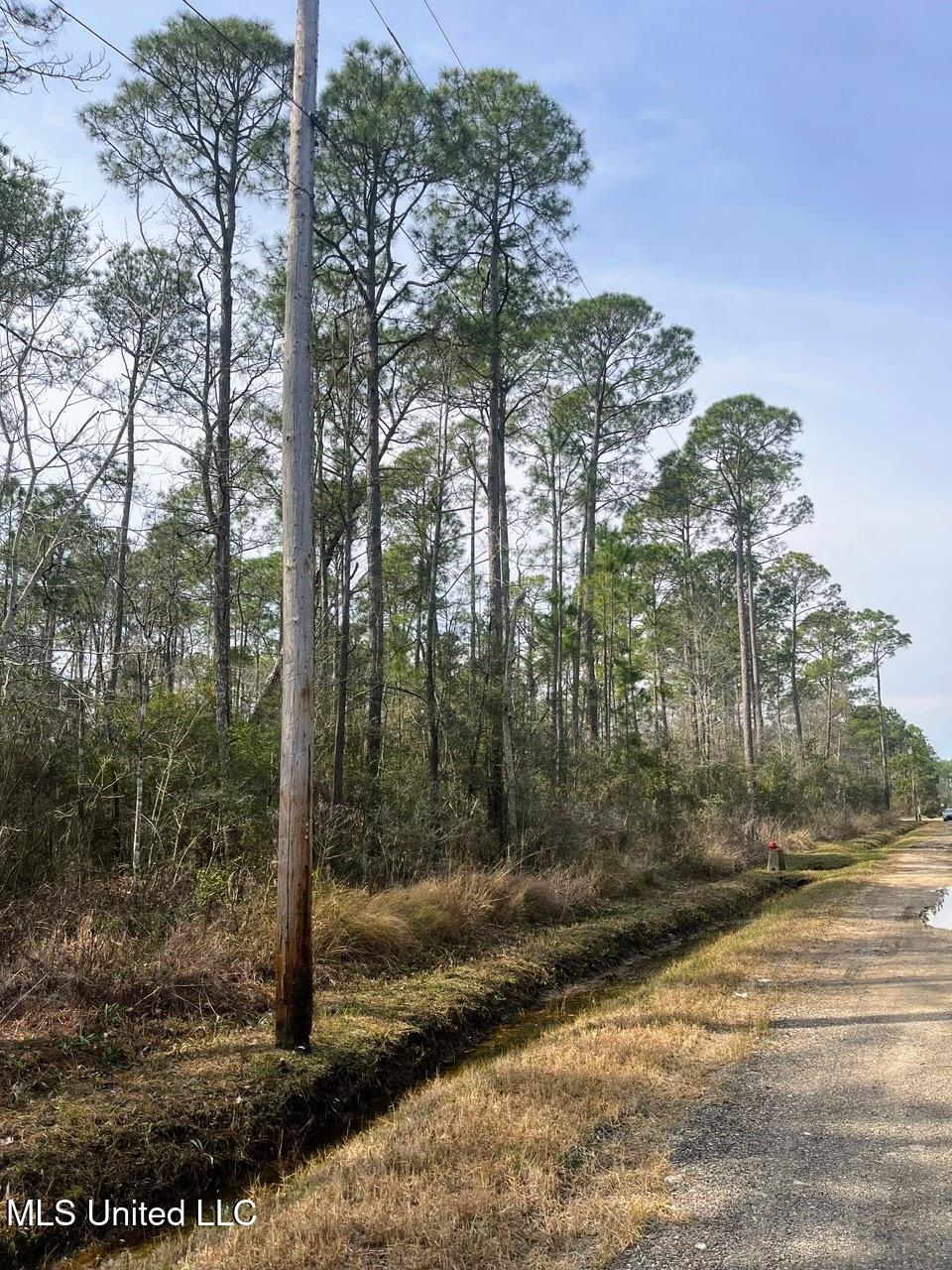 5039 Fig Drive Property Photo 7