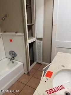 206 S Monroe Street Property Photo 8