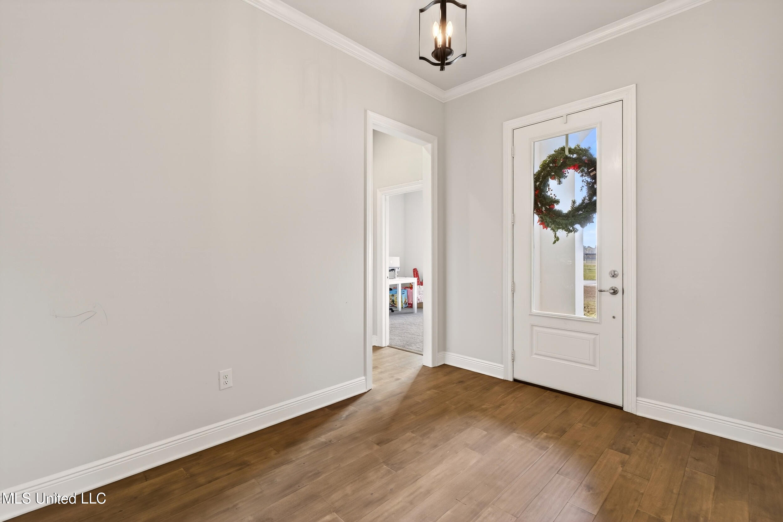 105 Jefferson Davis Parkway Property Photo 3