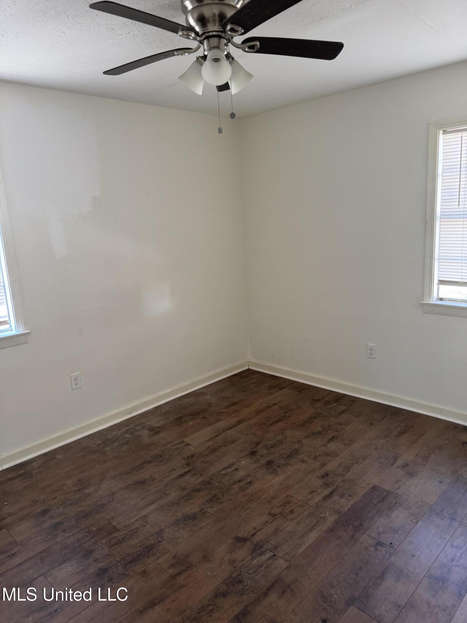410 Oneida Avenue Property Photo 4