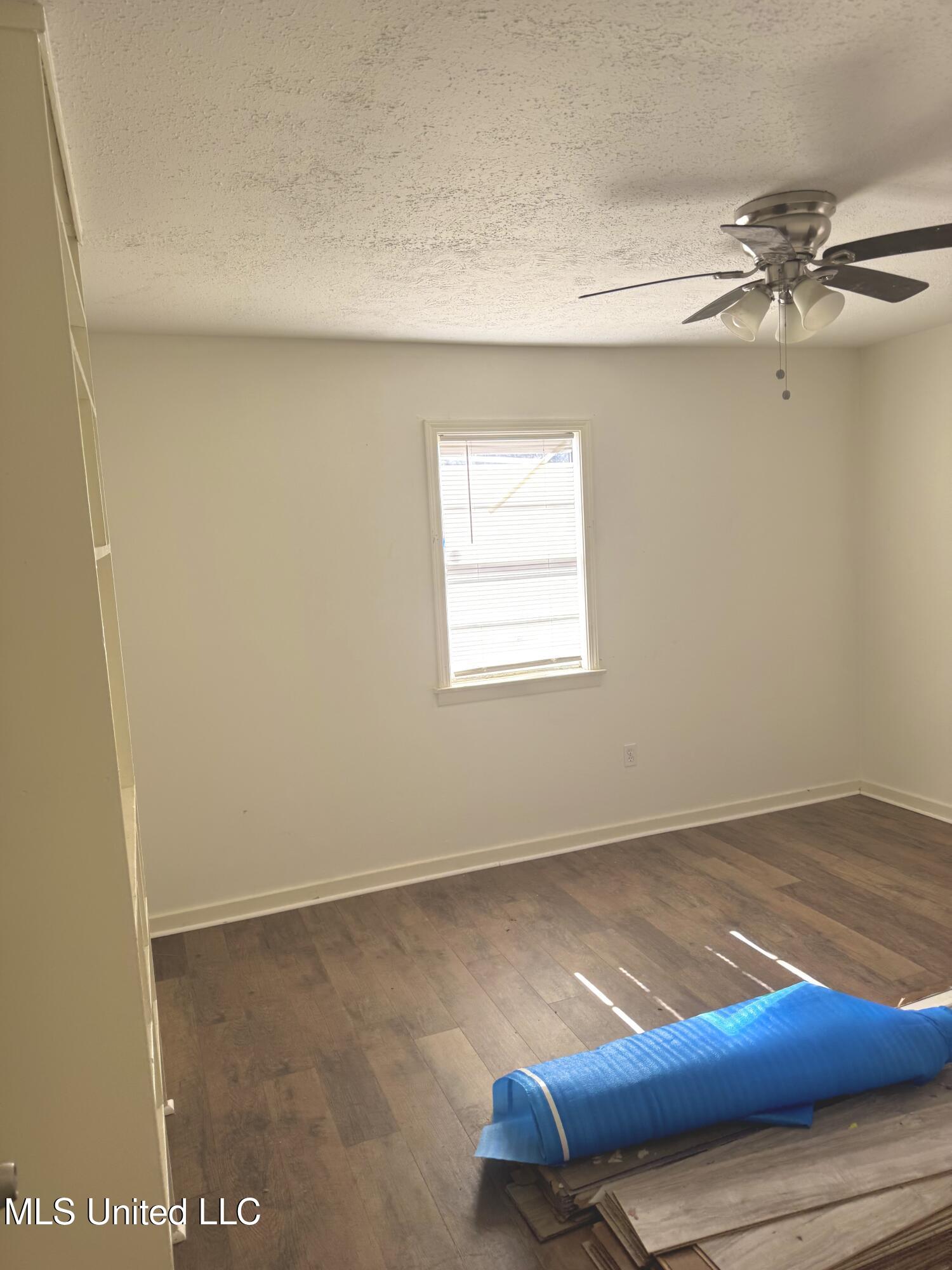 410 Oneida Avenue Property Photo 5