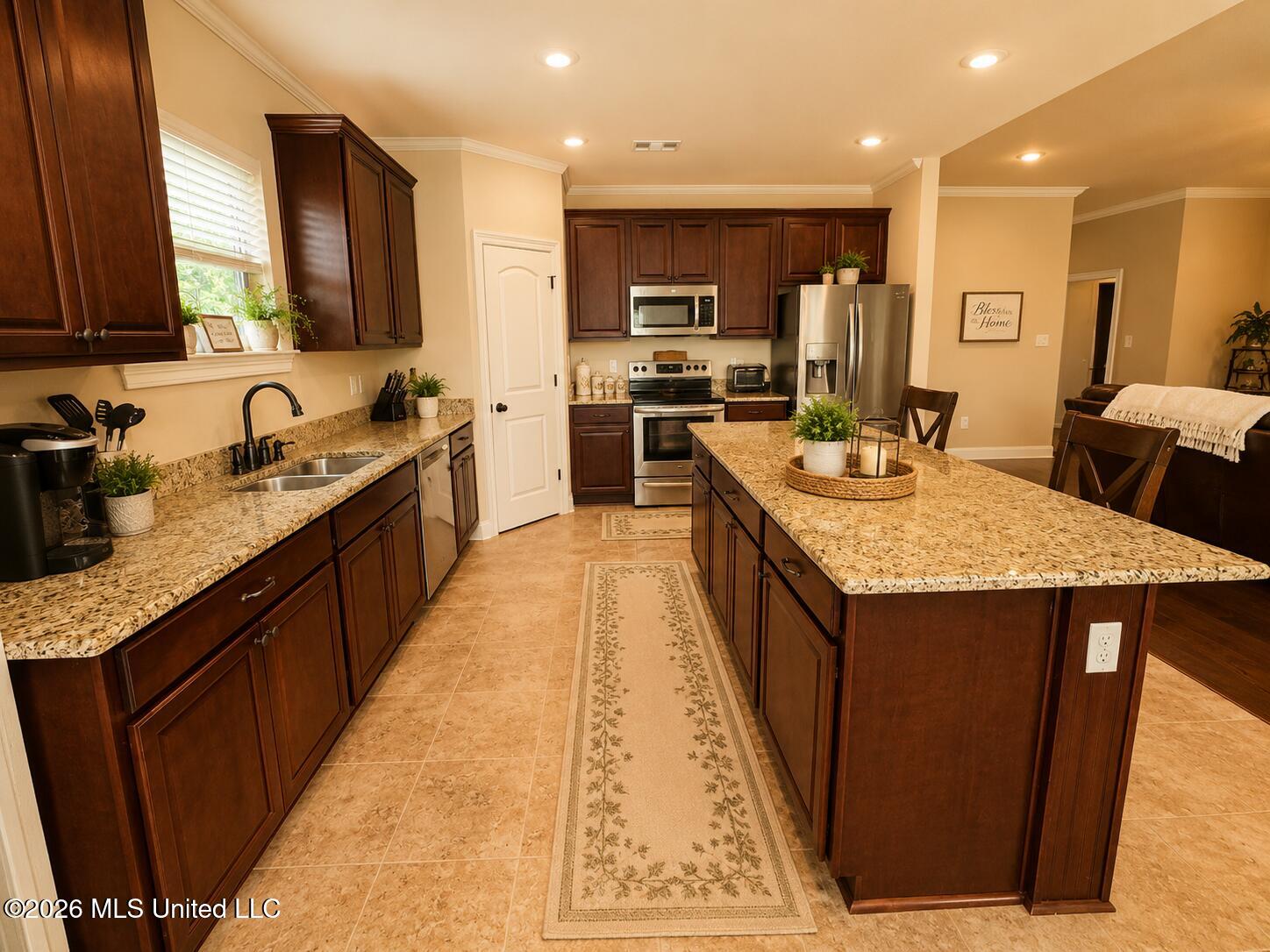 7559 Alex Court Property Photo 8
