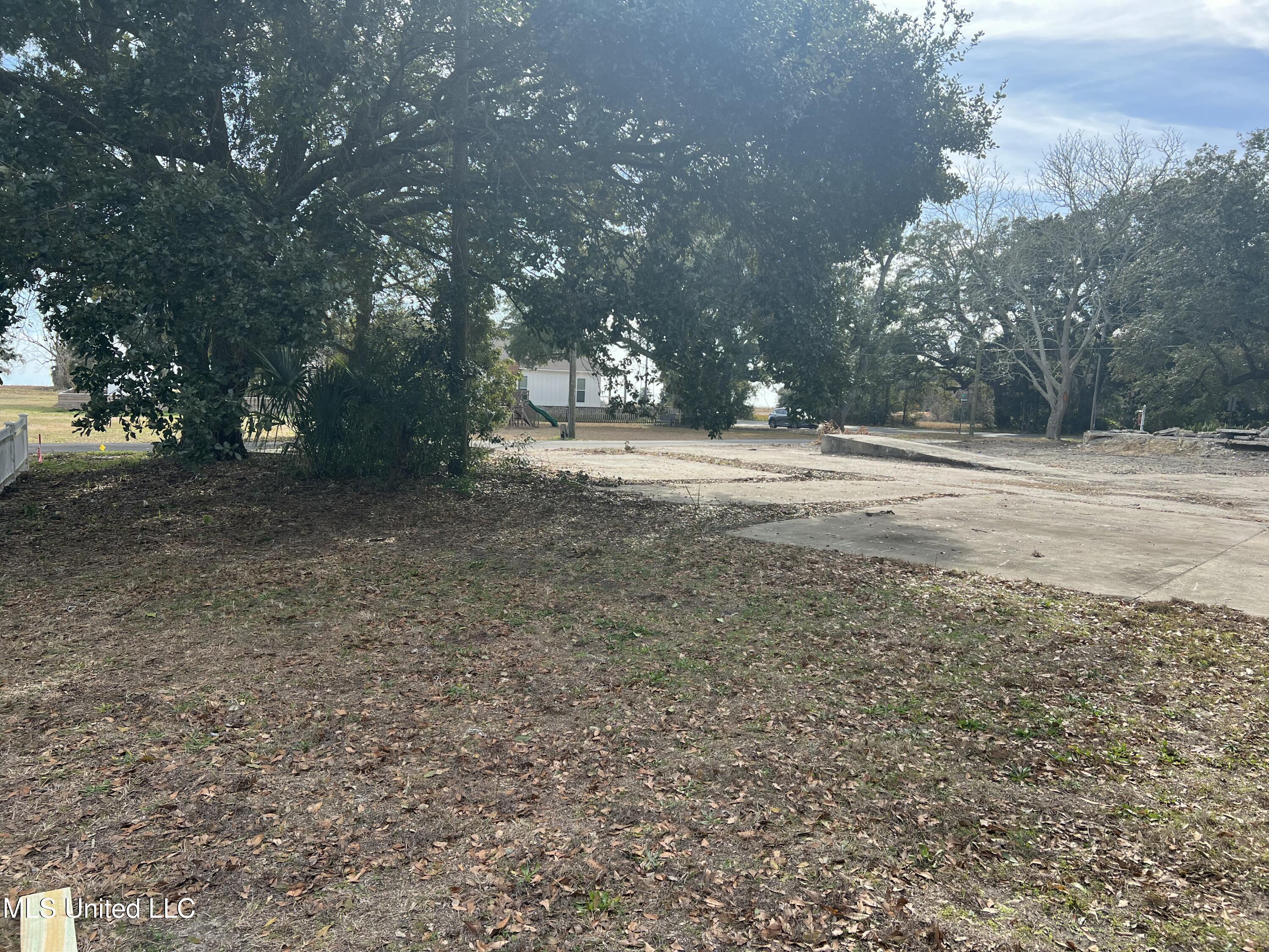 817 Martin Avenue Property Photo 3
