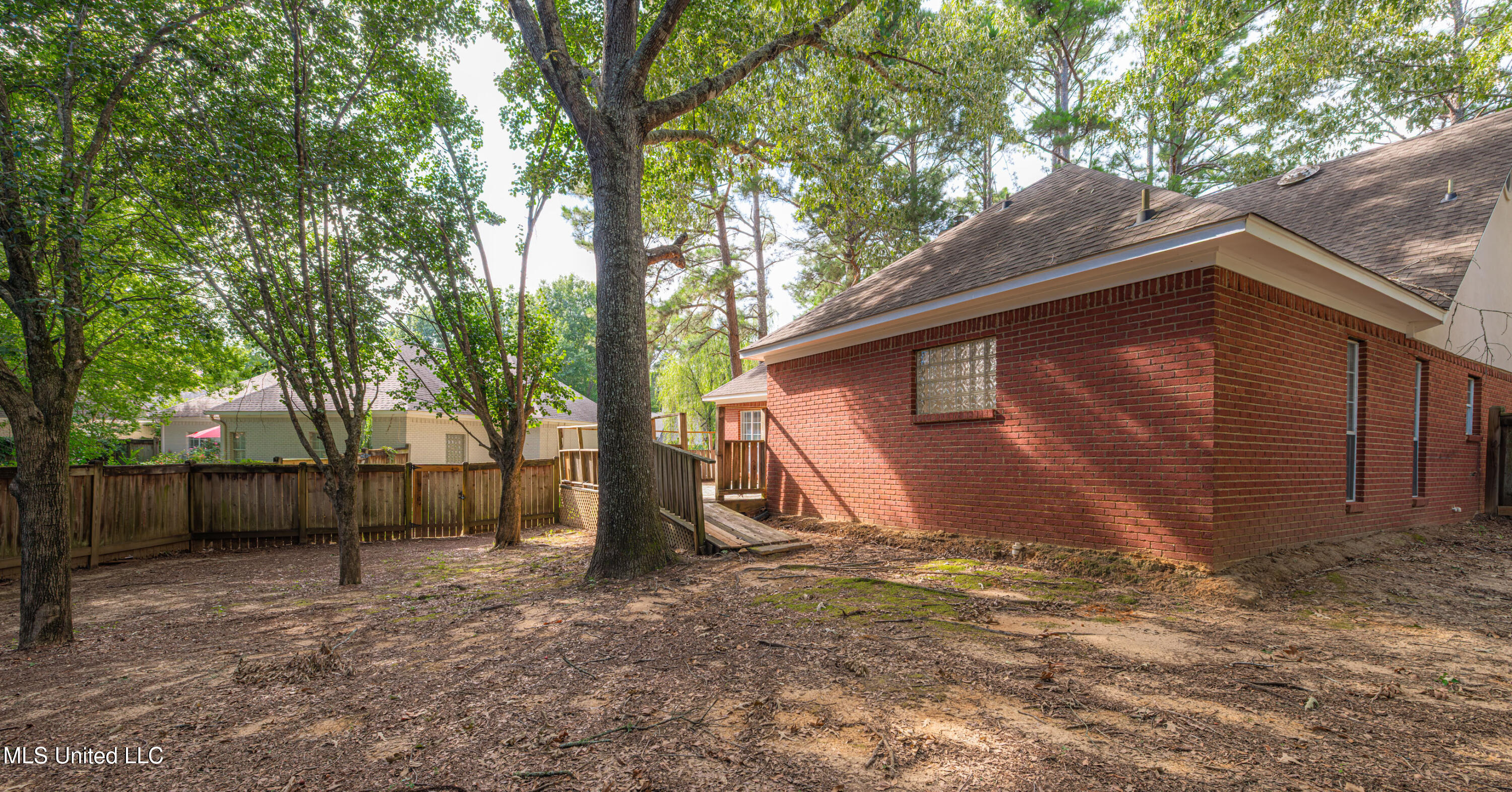 421 Violet Drive Property Photo 6
