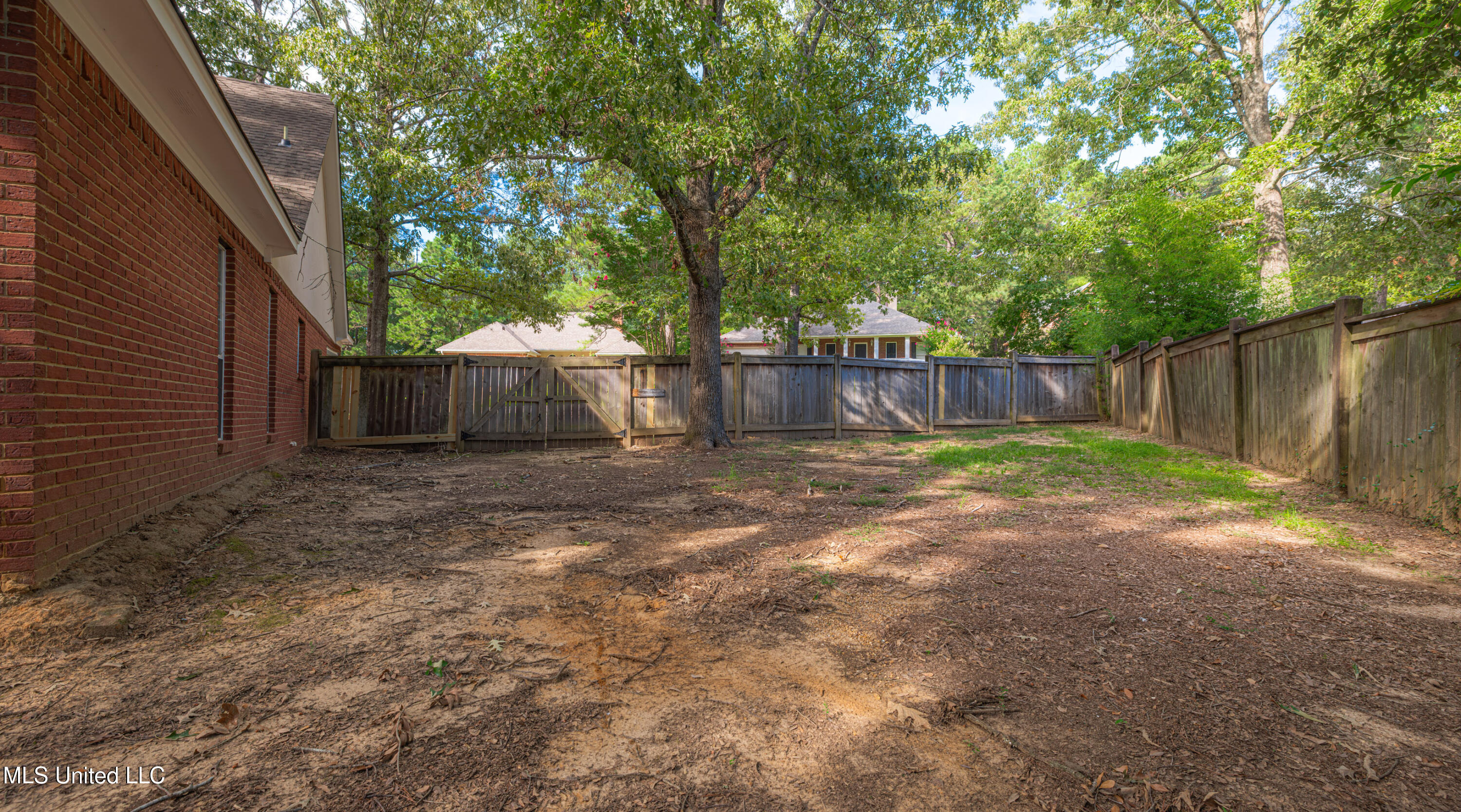 421 Violet Drive Property Photo 8