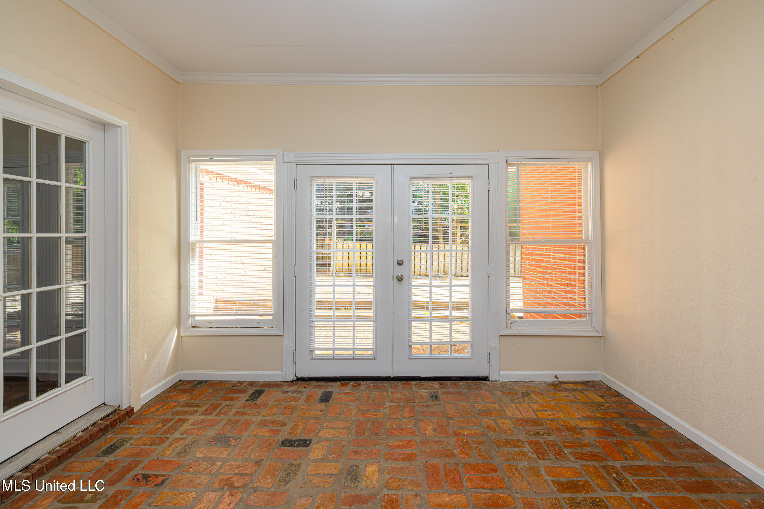 421 Violet Drive Property Photo 18