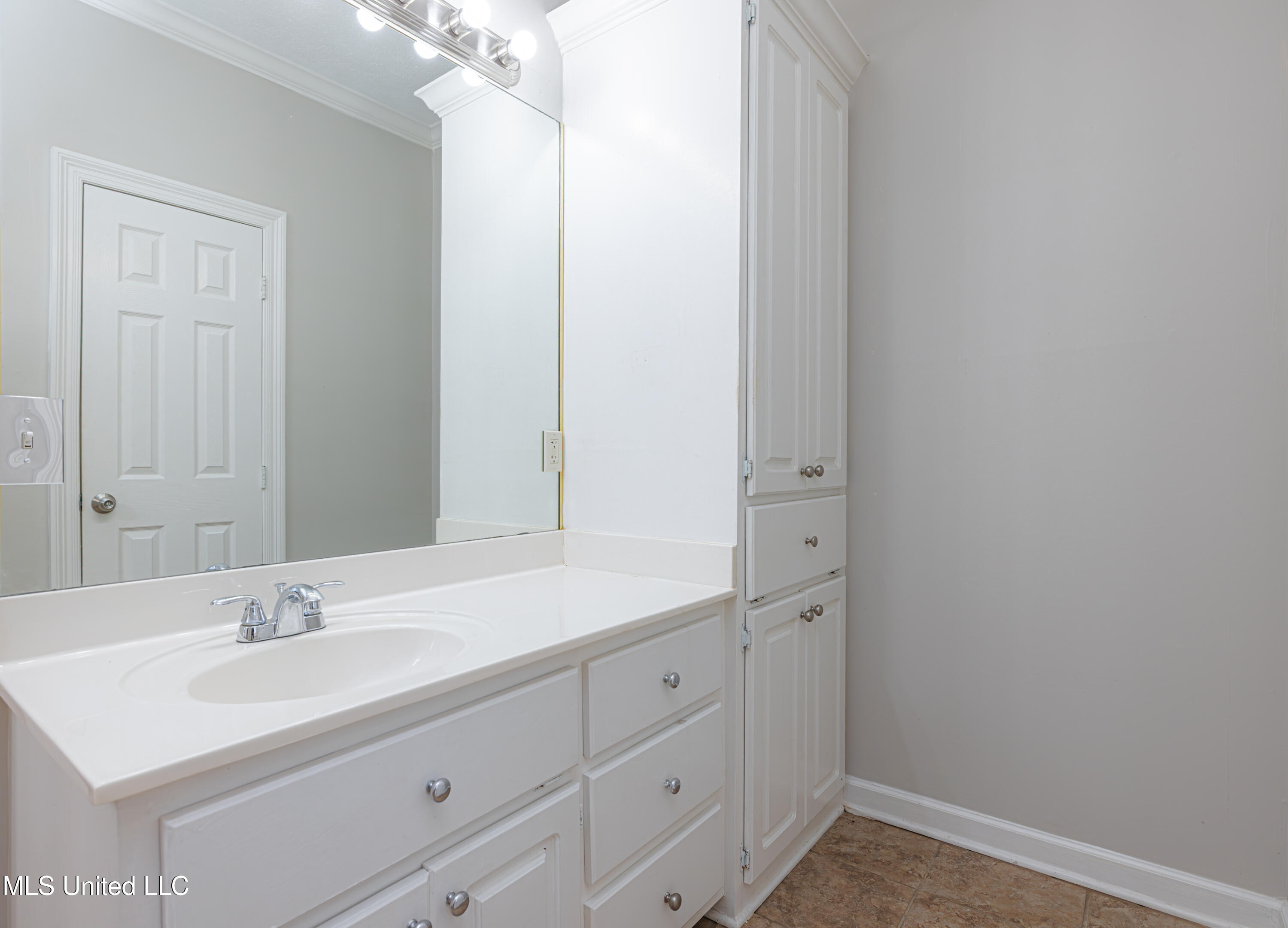 421 Violet Drive Property Photo 30
