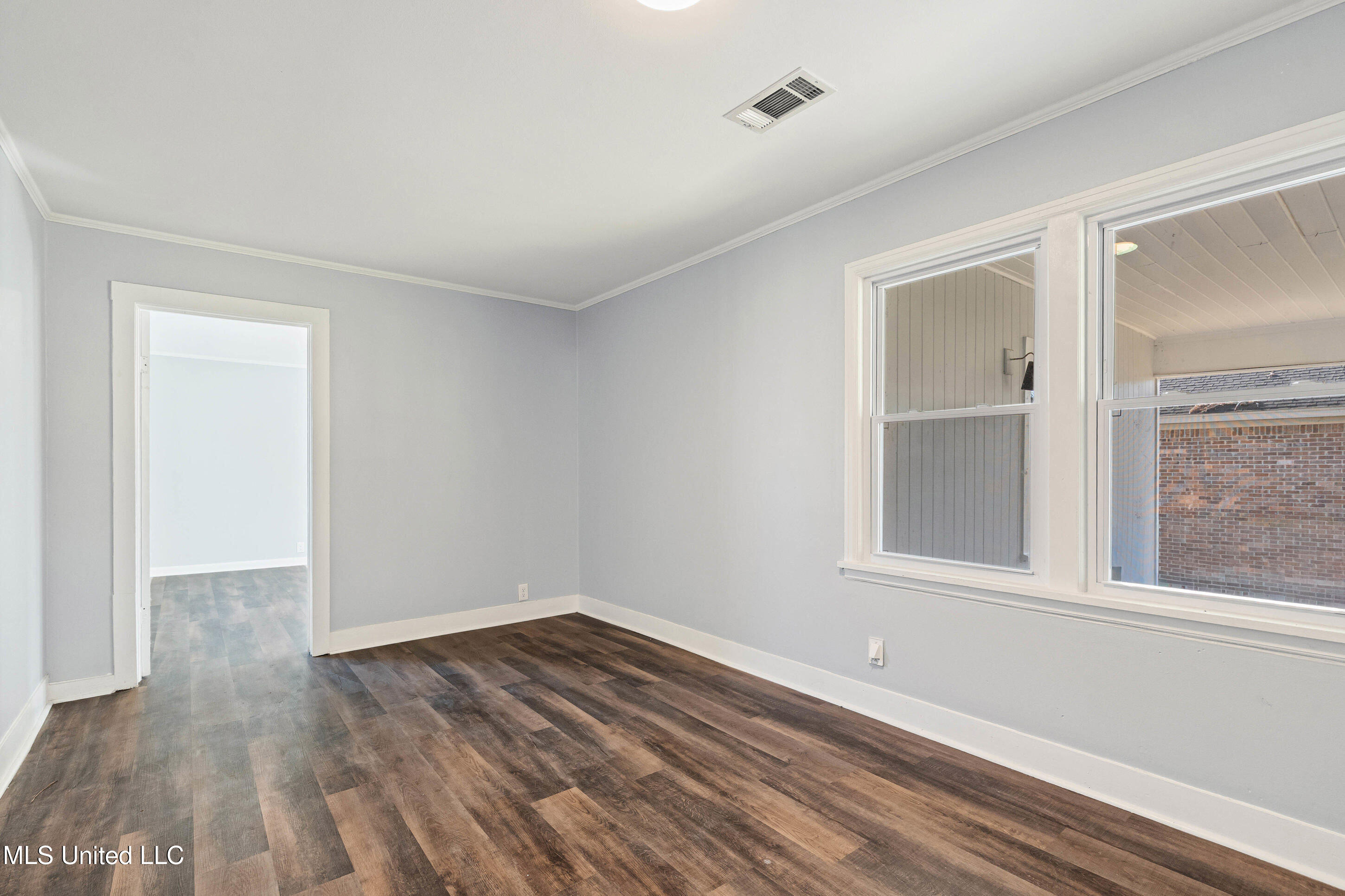 210 West Street Property Photo 14