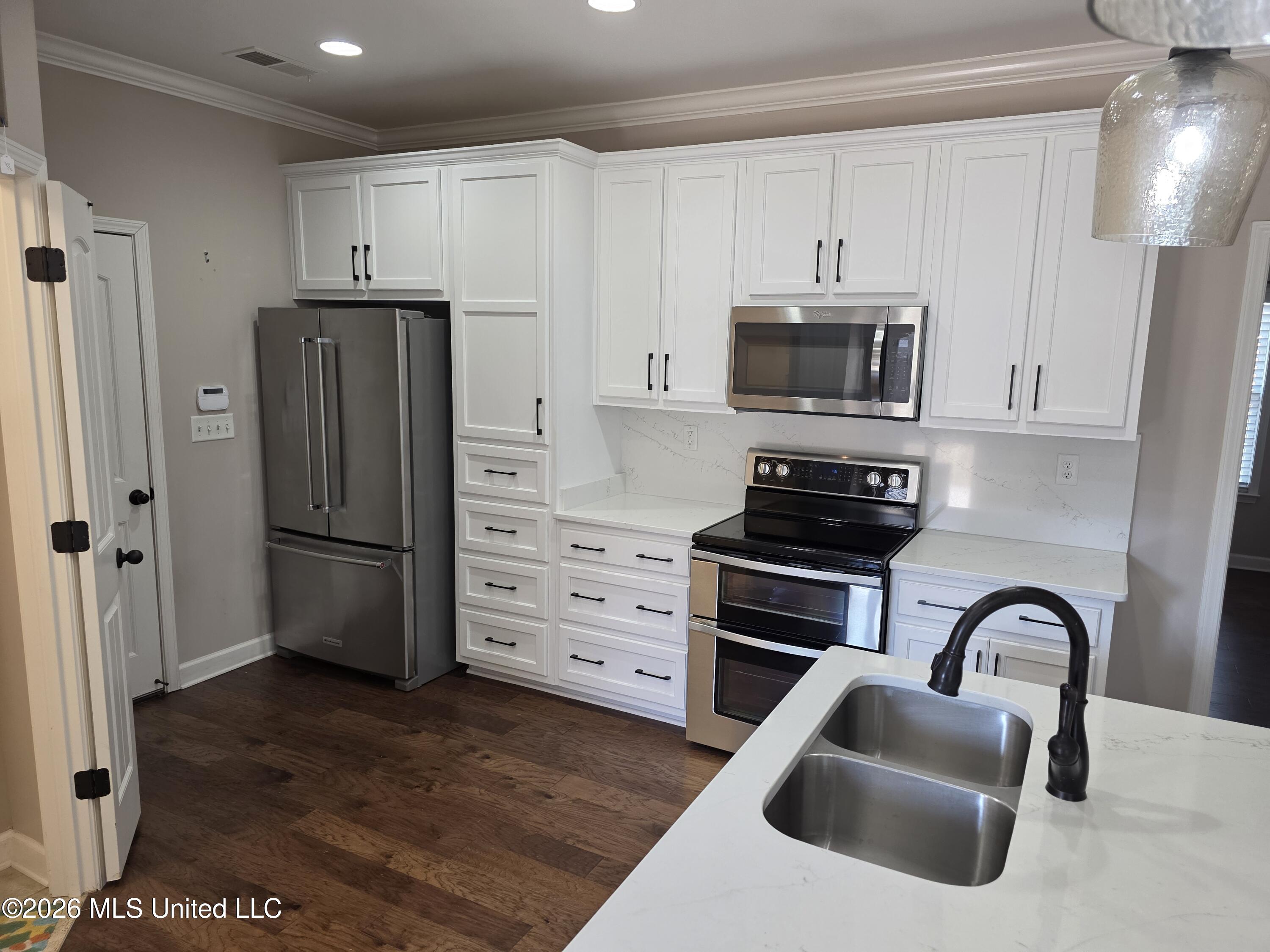 7291 Wind Drive Property Photo 13