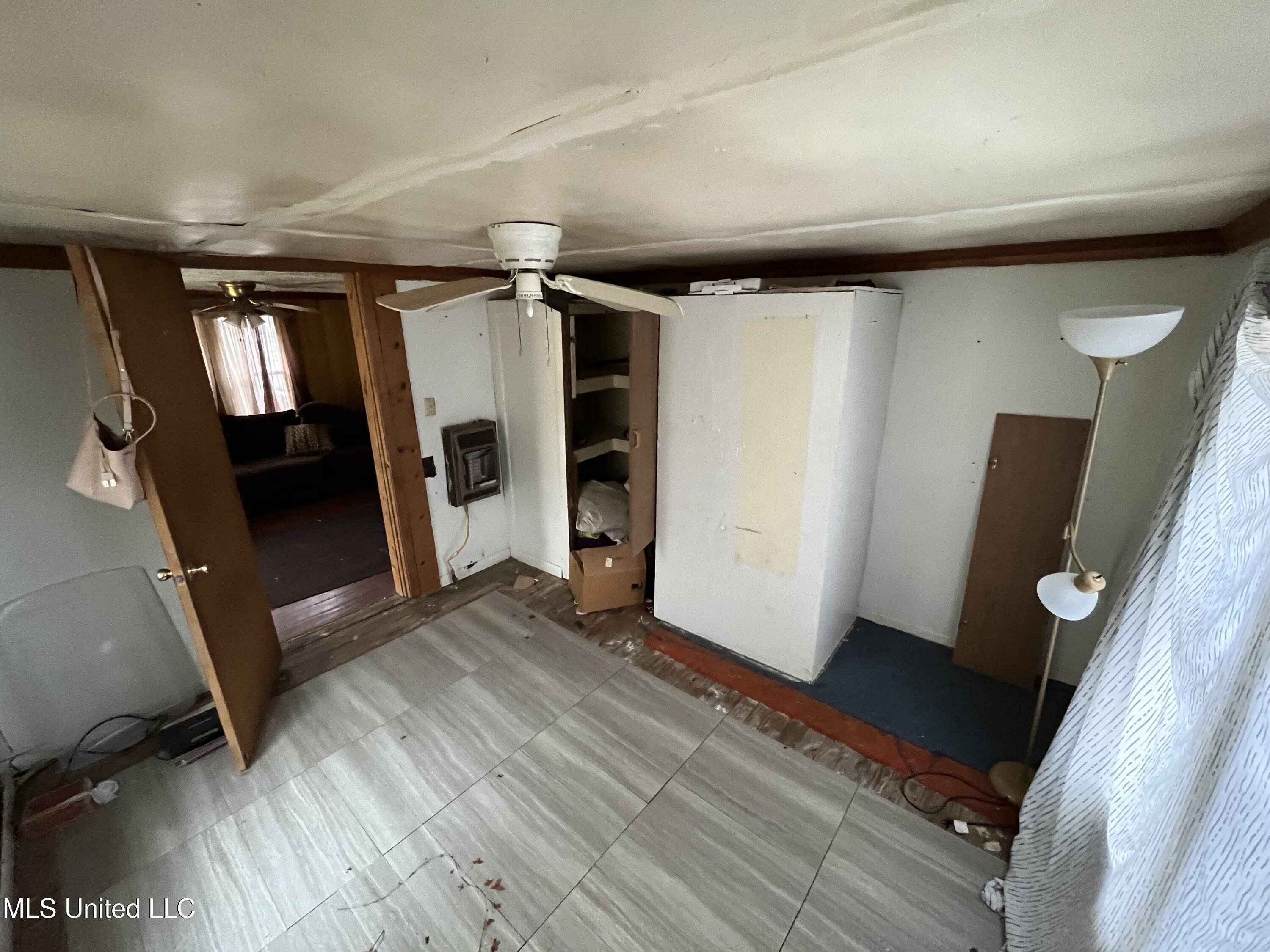222 Avalon Street Property Photo 6