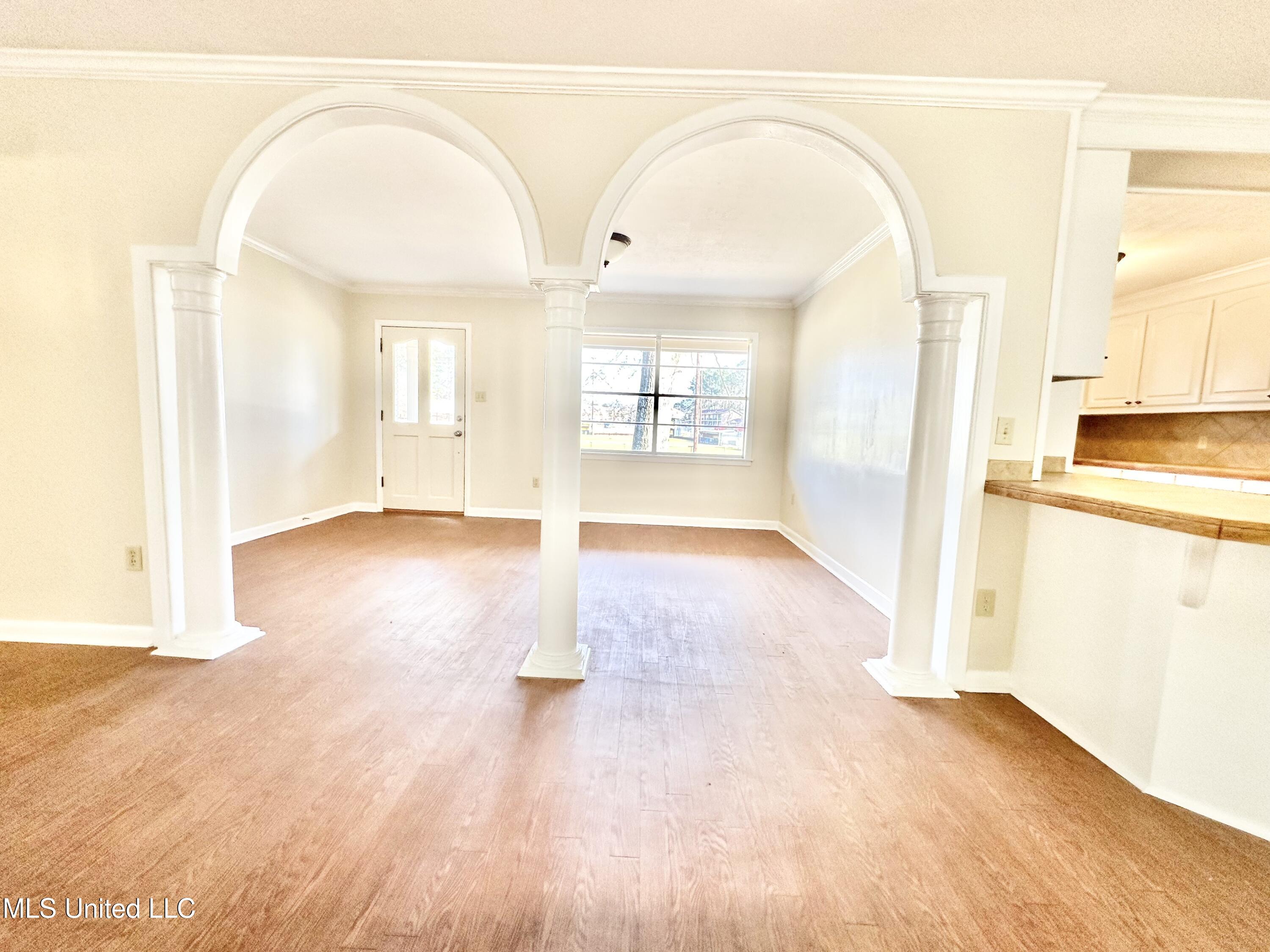 1002 Mark Drive Property Photo 11