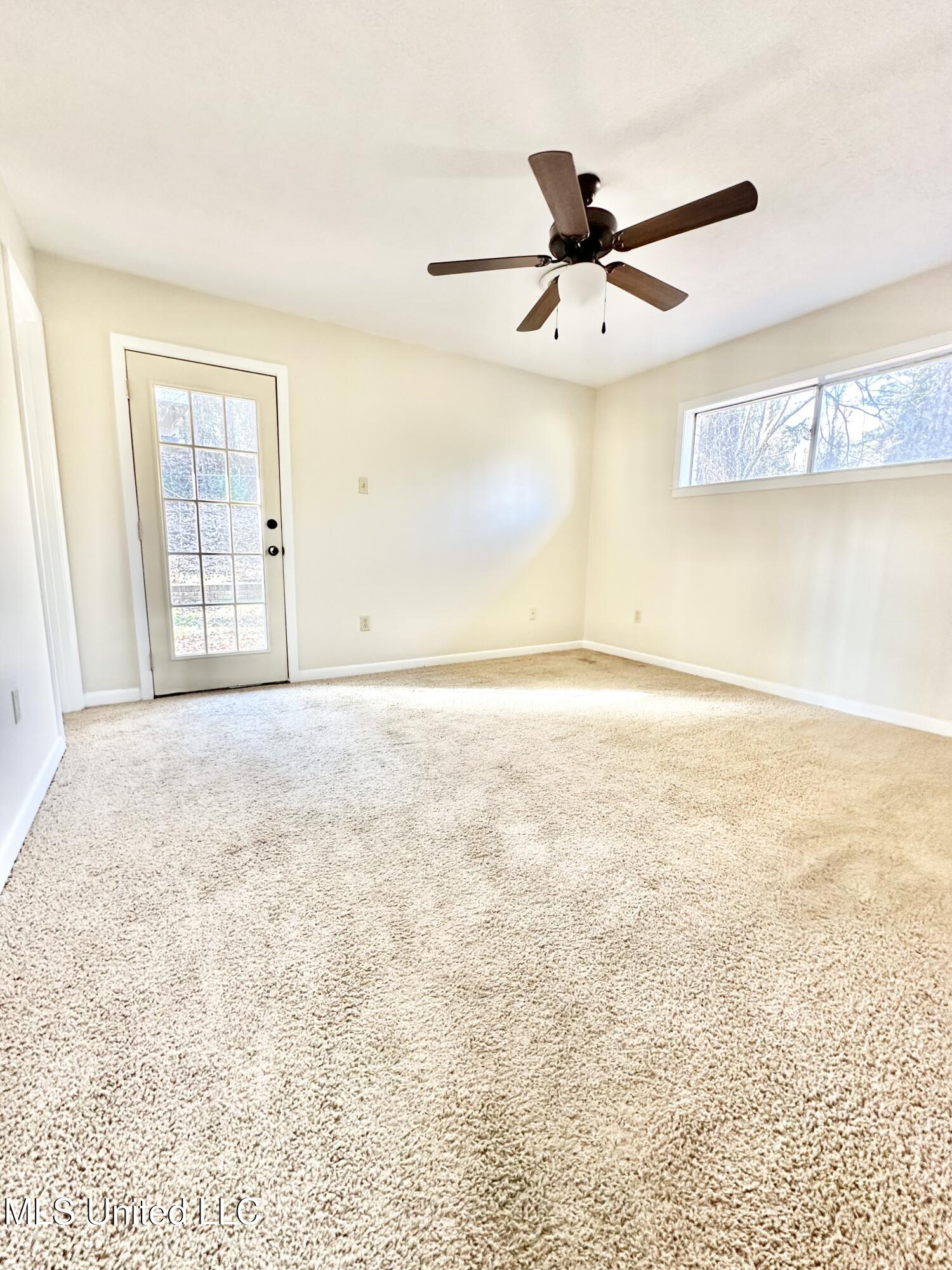 1002 Mark Drive Property Photo 18