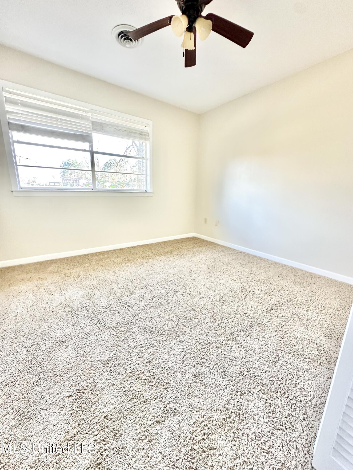 1002 Mark Drive Property Photo 27