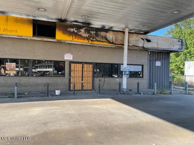 1141 University Boulevard Property Photo 2