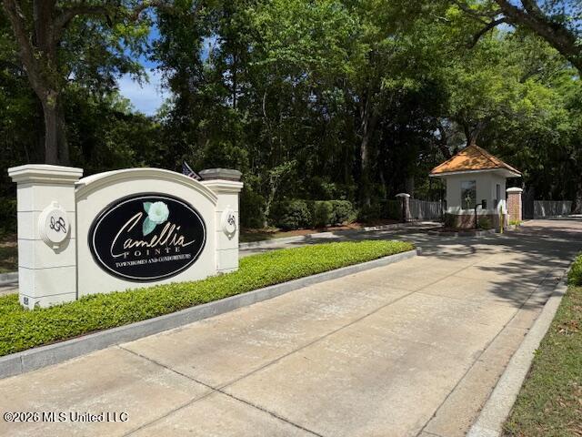 414 Elegans Court Property Photo 2