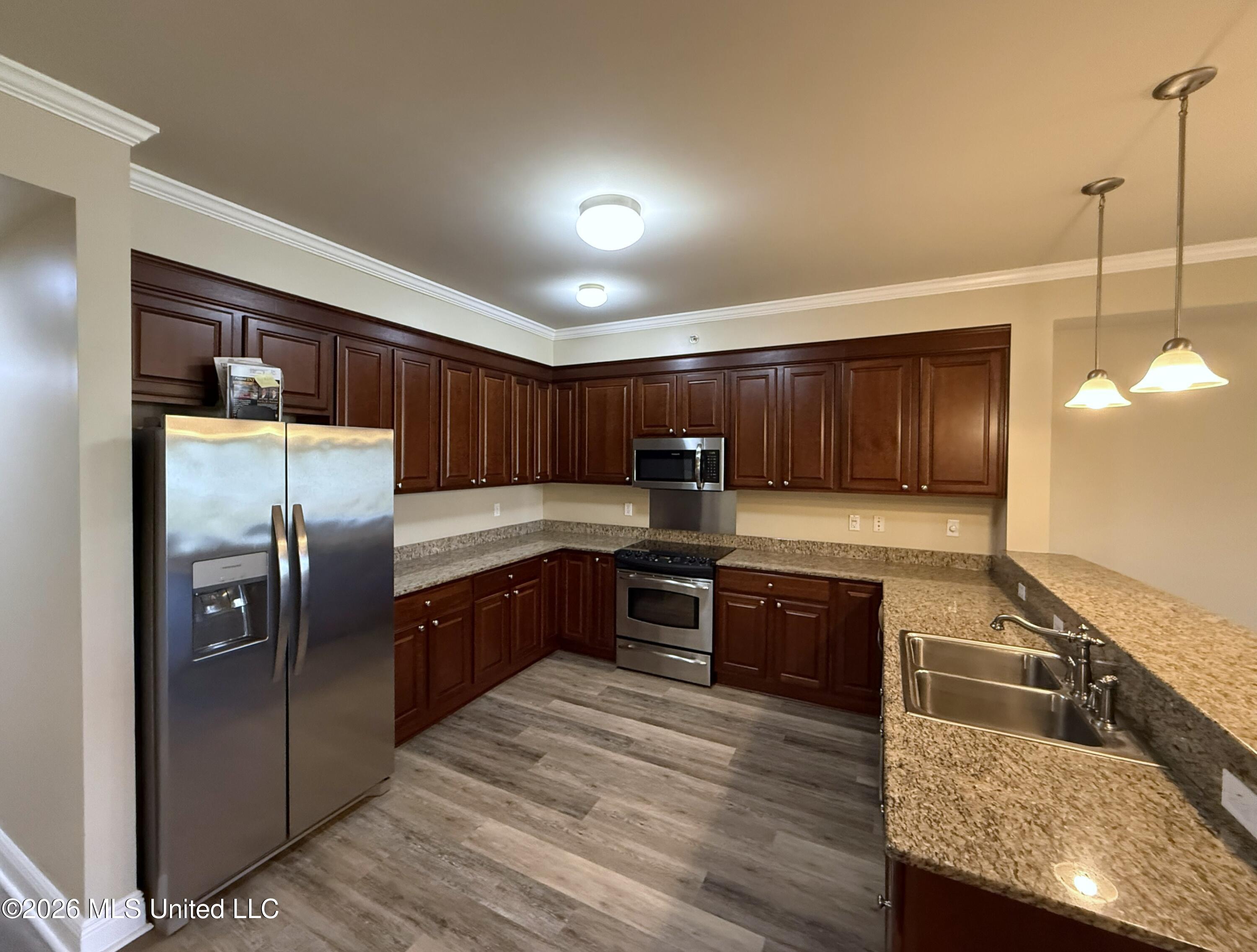 414 Elegans Court Property Photo 13