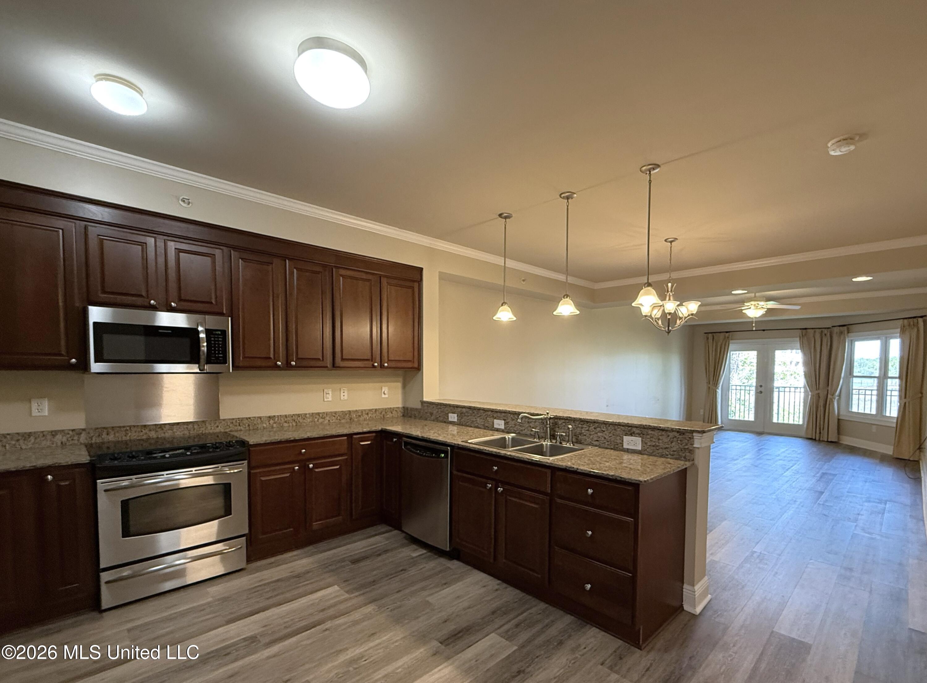 414 Elegans Court Property Photo 14