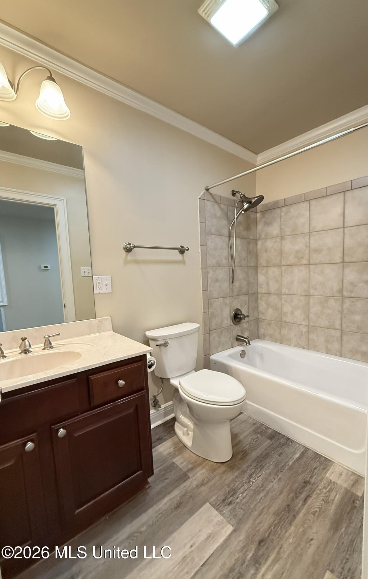 414 Elegans Court Property Photo 35