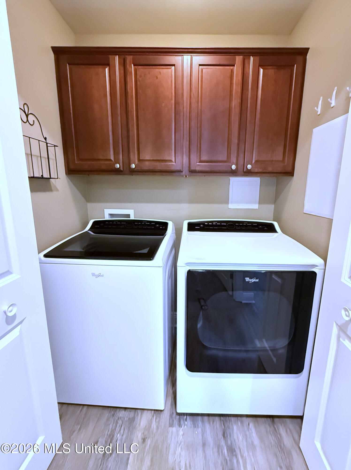 414 Elegans Court Property Photo 36