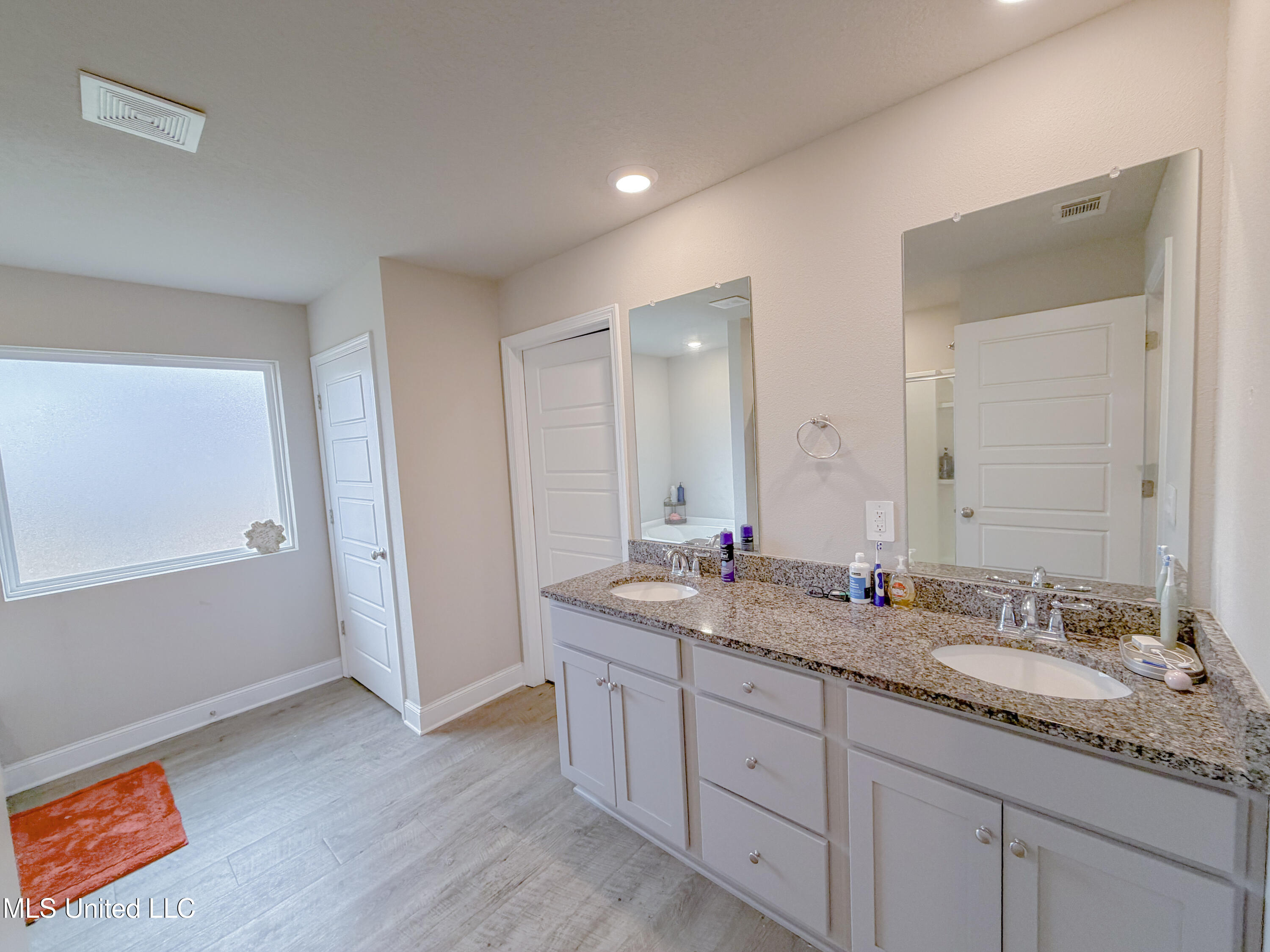 125 Mulberry Drive Property Photo 8