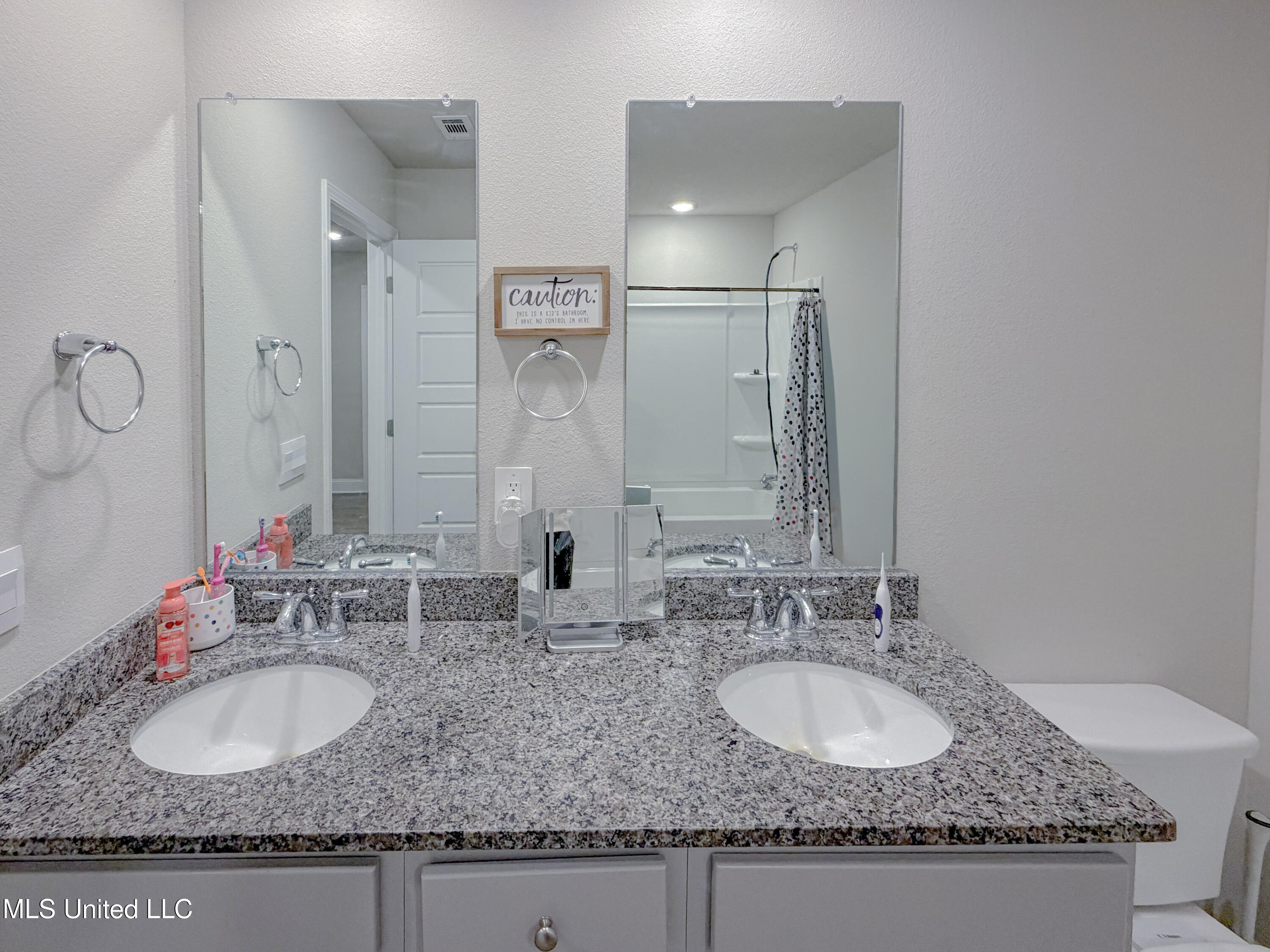 125 Mulberry Drive Property Photo 11