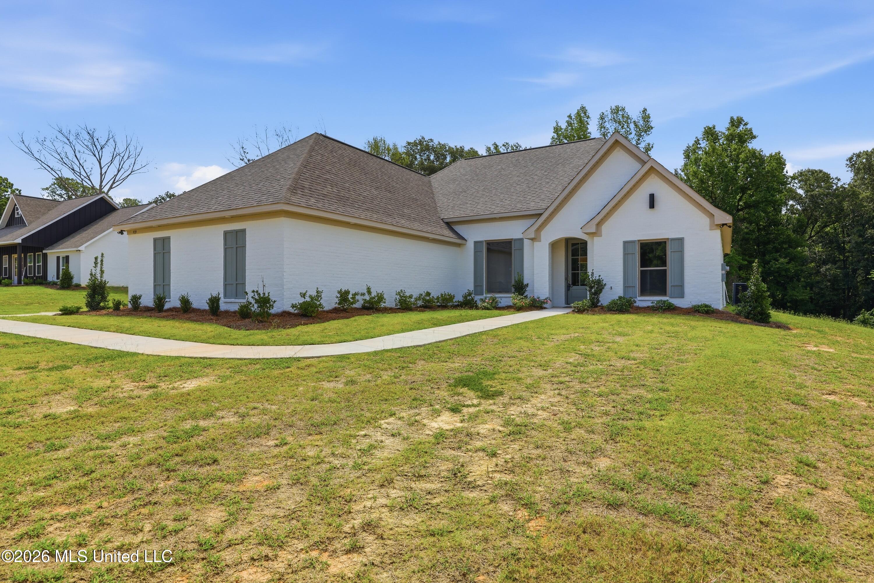 939 Mullican Road Property Photo 4