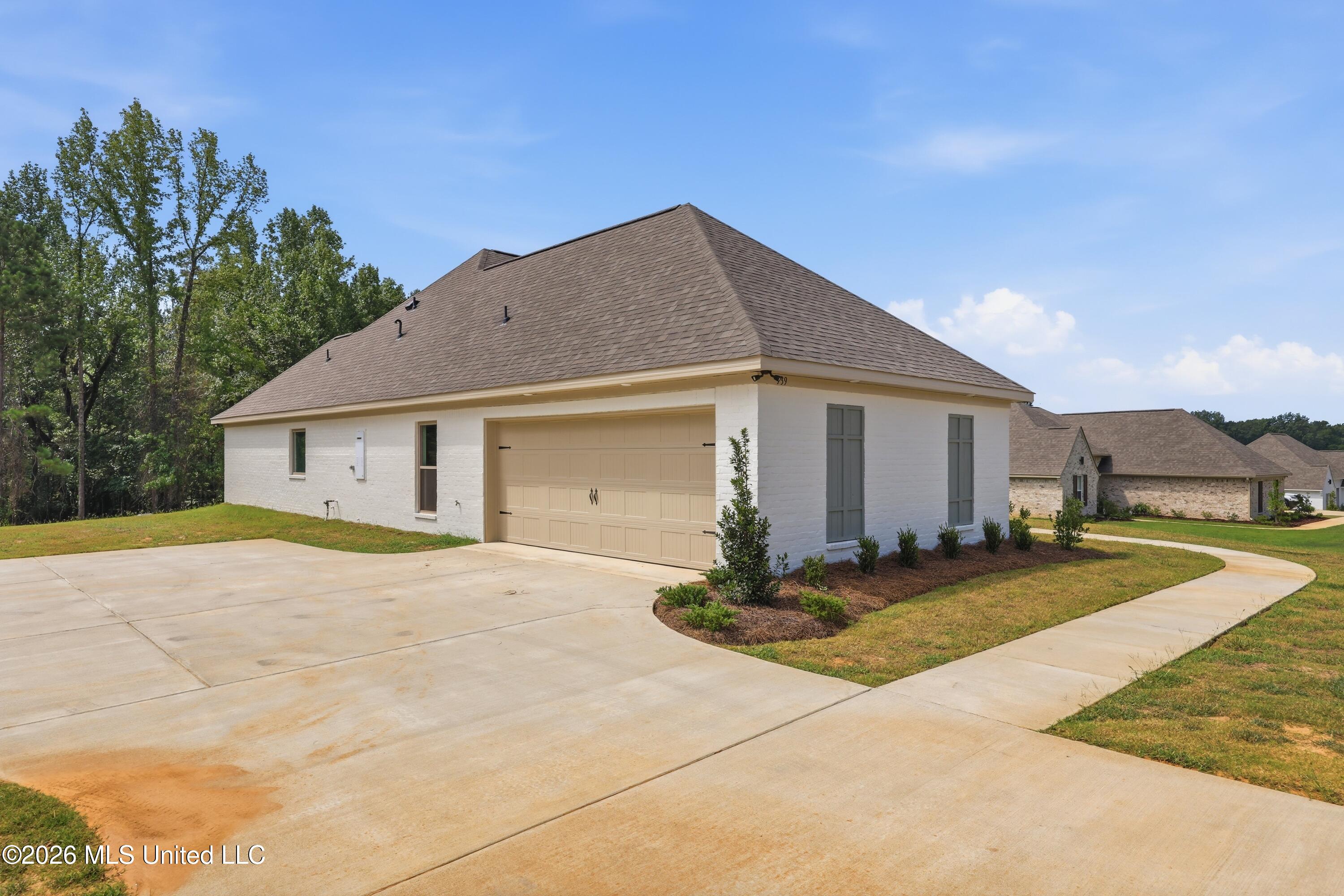 939 Mullican Road Property Photo 6
