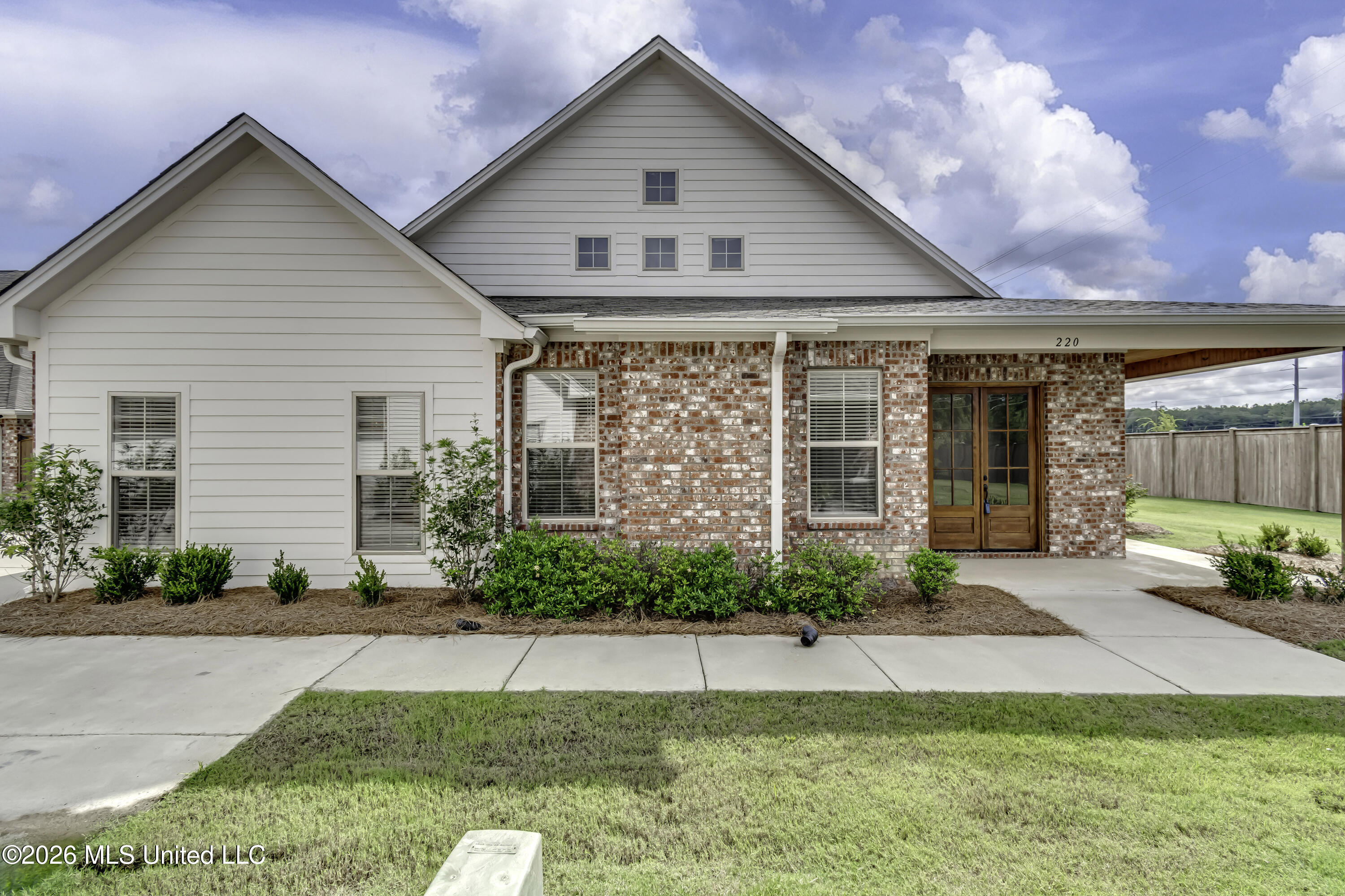 220 Freedom Ring Drive Property Photo 1