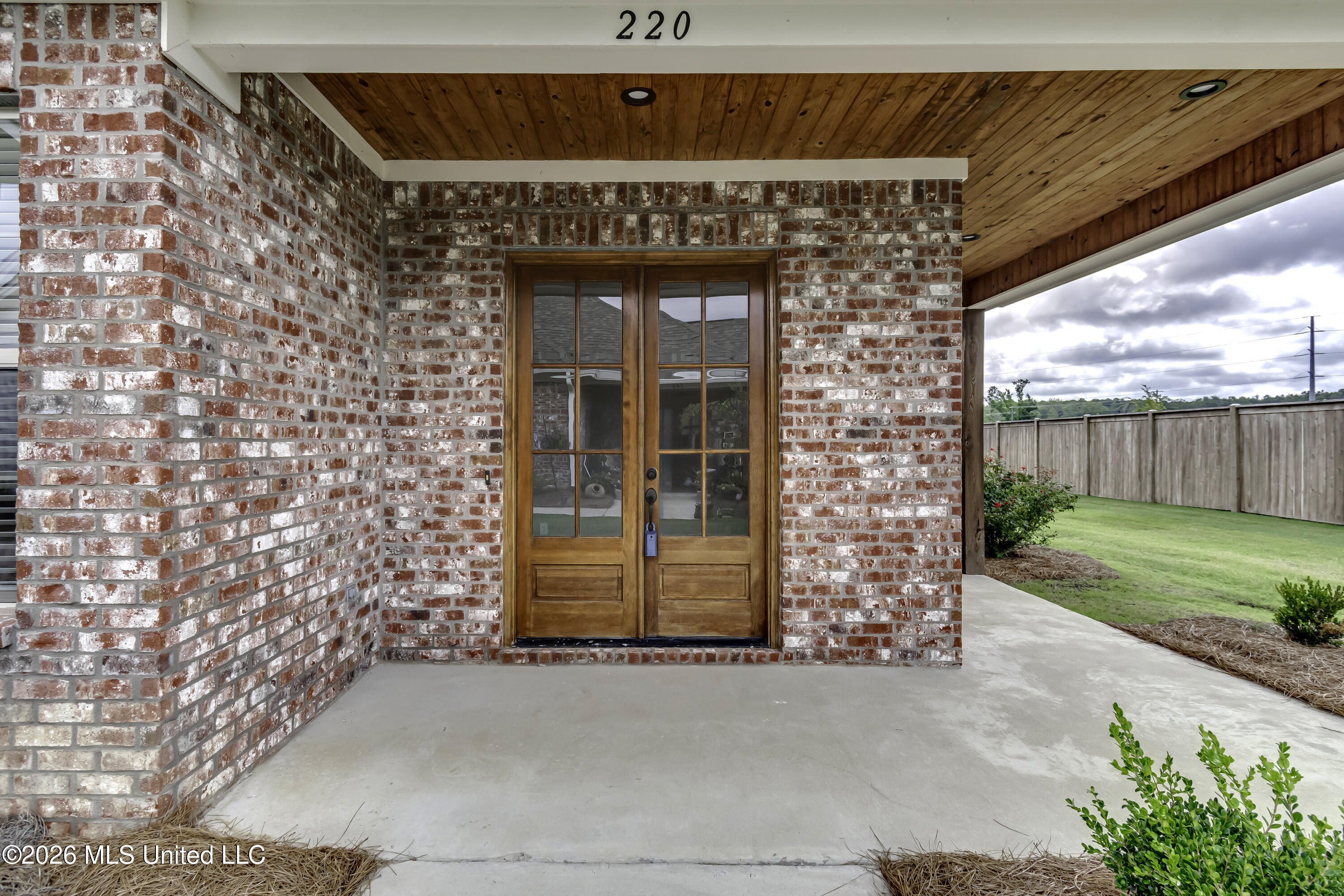 220 Freedom Ring Drive Property Photo 5