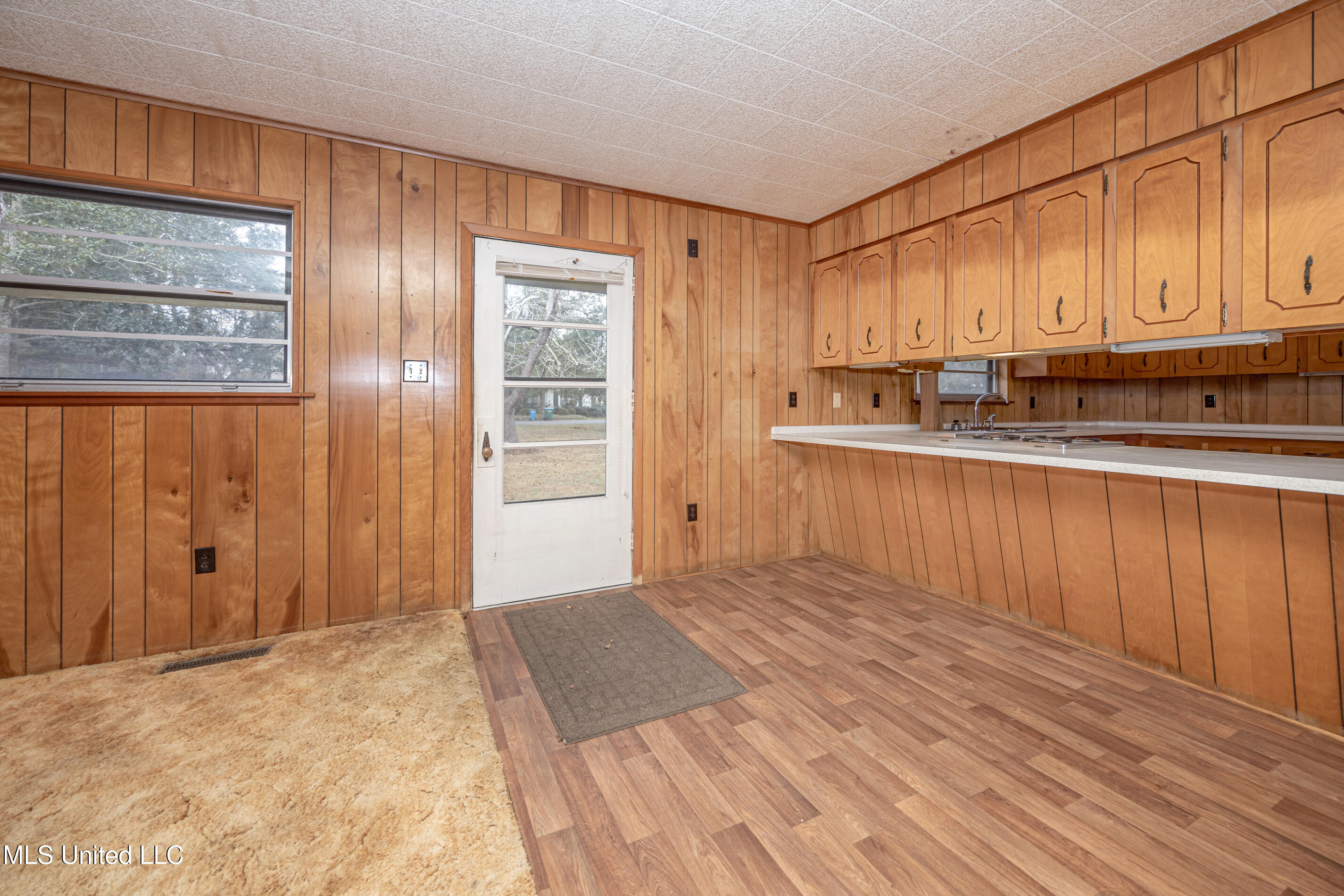 510 Ward Avenue Property Photo 6