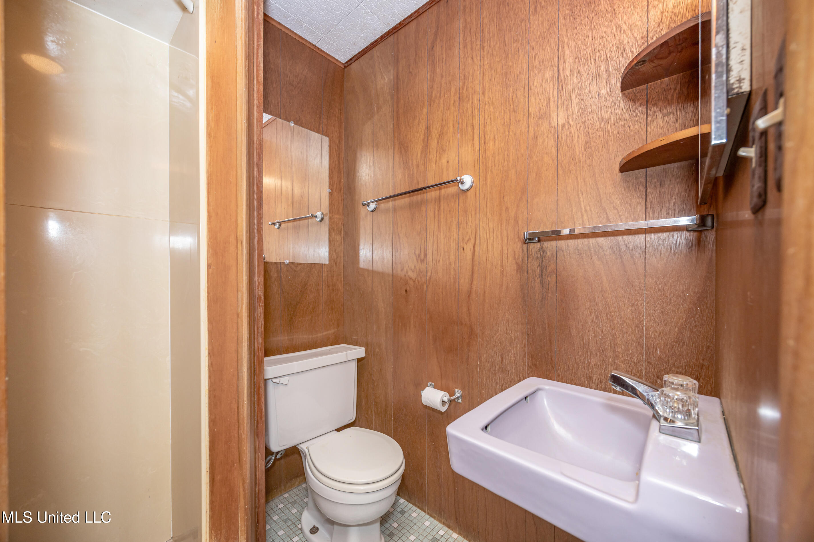 510 Ward Avenue Property Photo 19