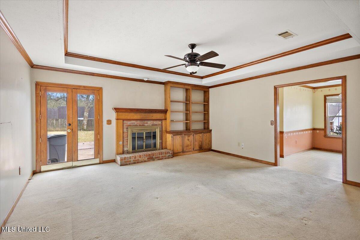 200 Hawthorne Drive Property Photo 11