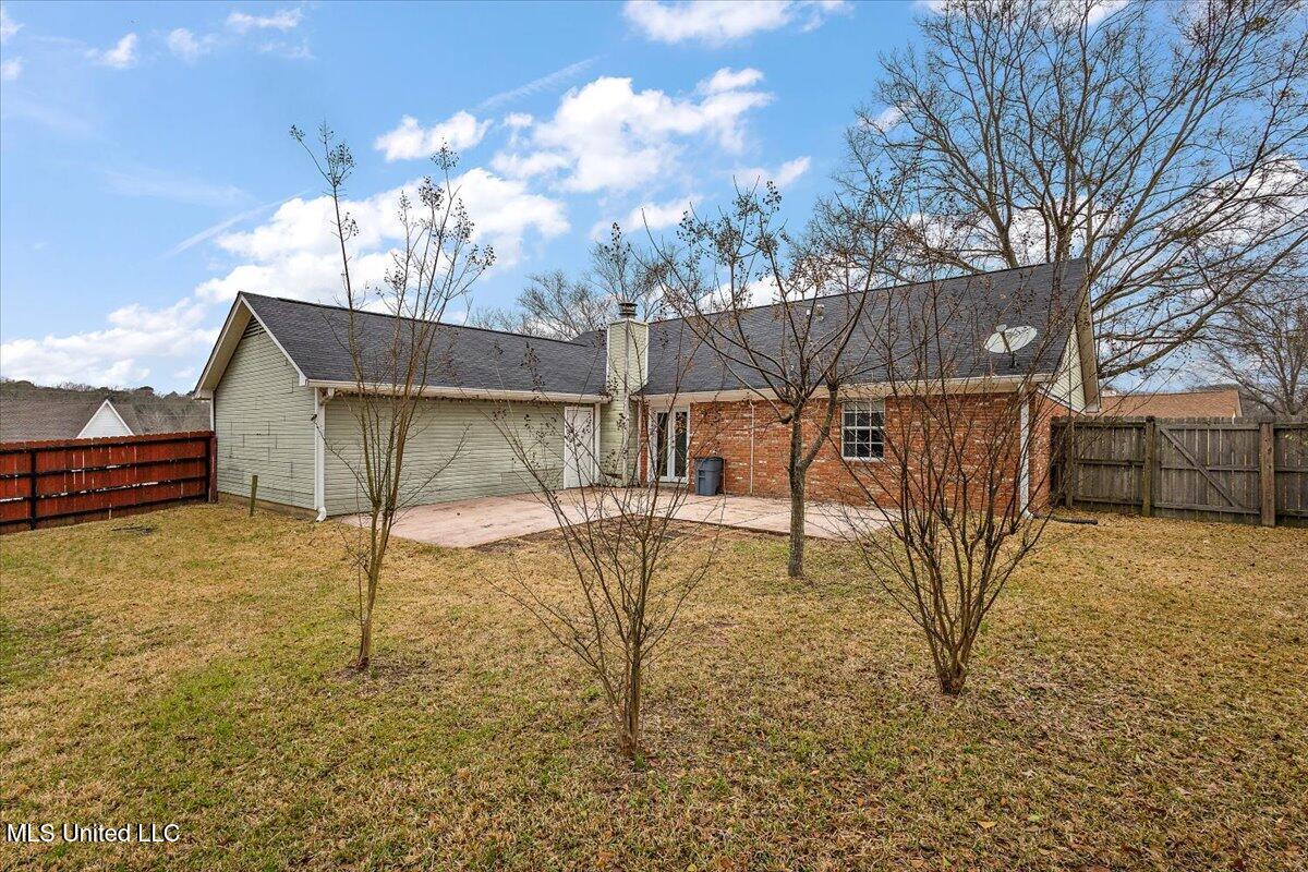 200 Hawthorne Drive Property Photo 34