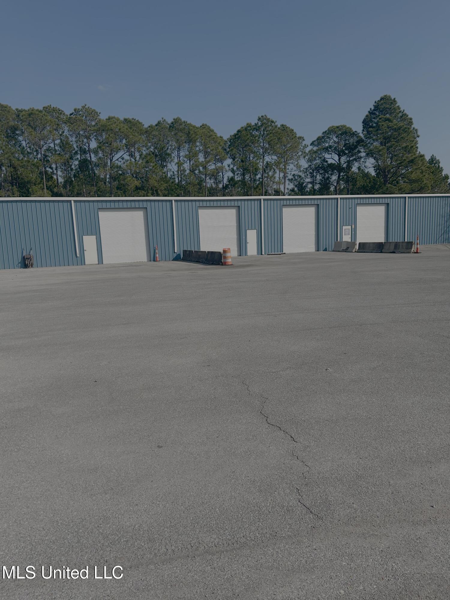 3708 Highway 90 Property Photo 1