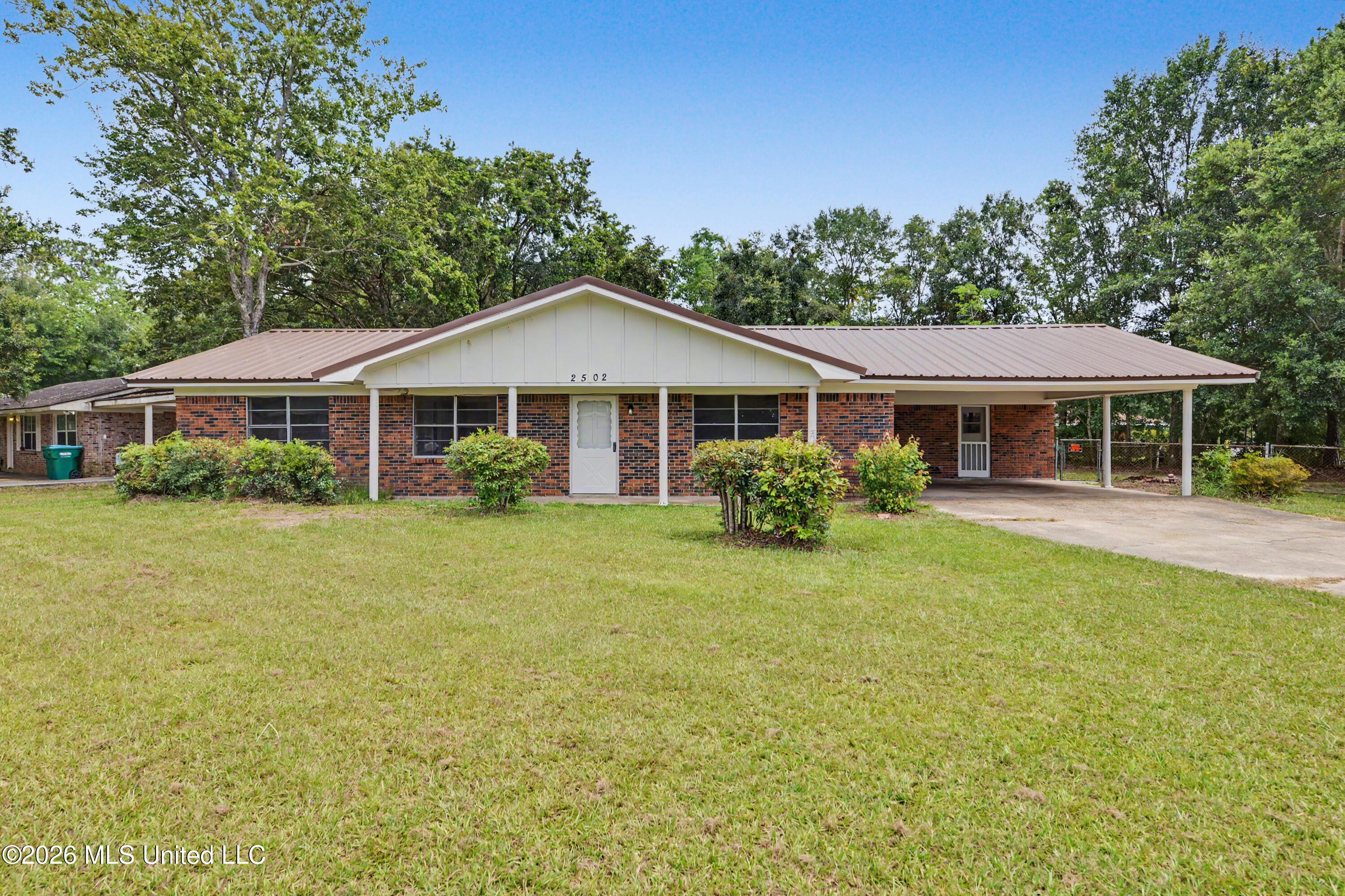 2502 Halsel Street Property Photo 1