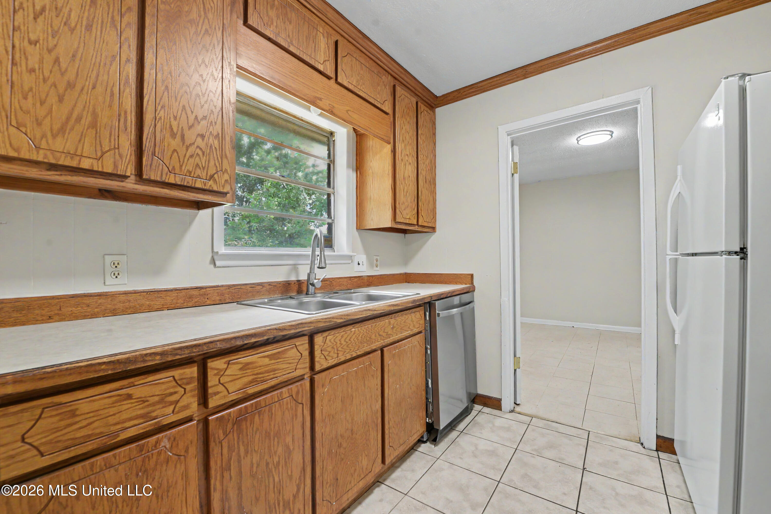 2502 Halsel Street Property Photo 10