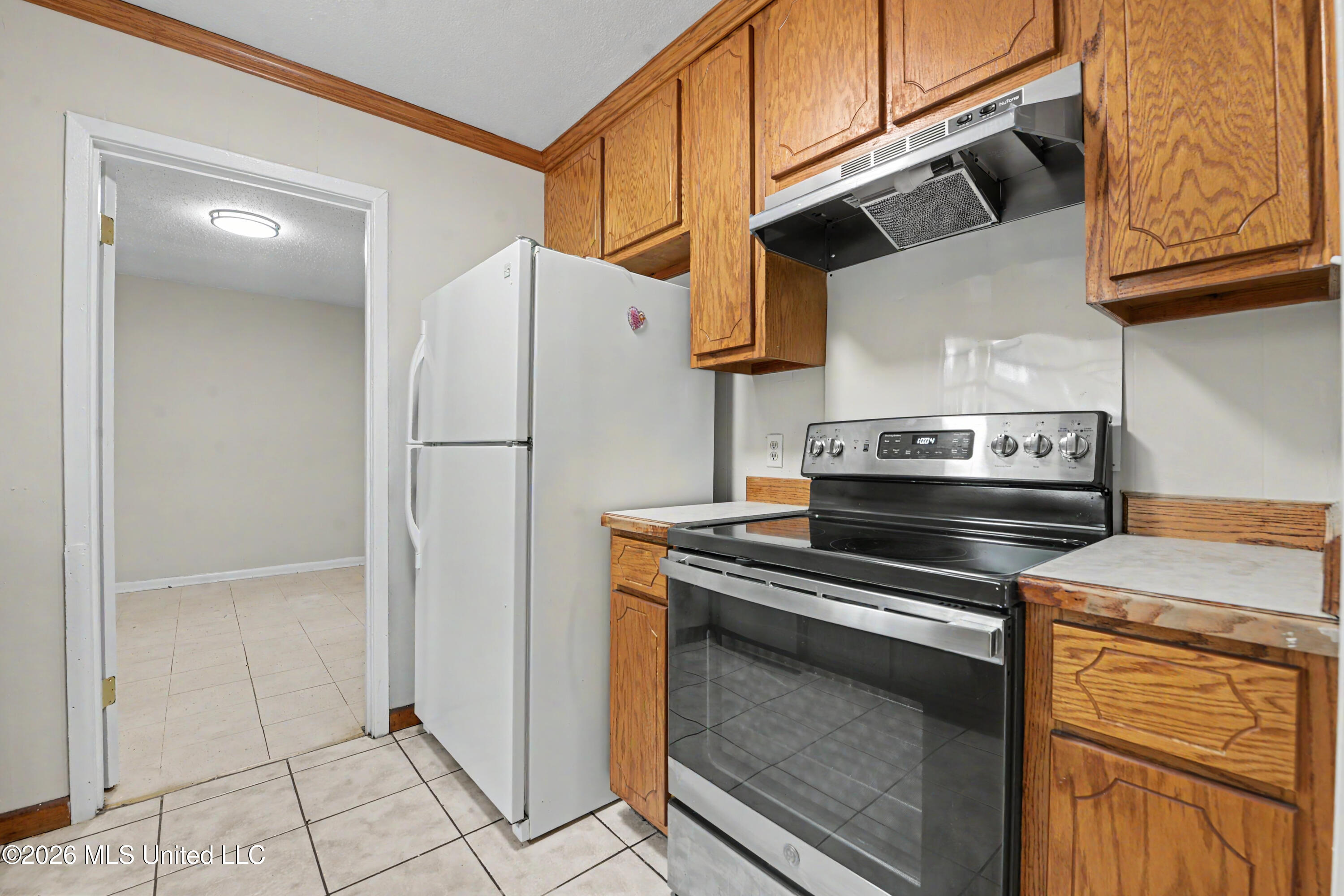 2502 Halsel Street Property Photo 11